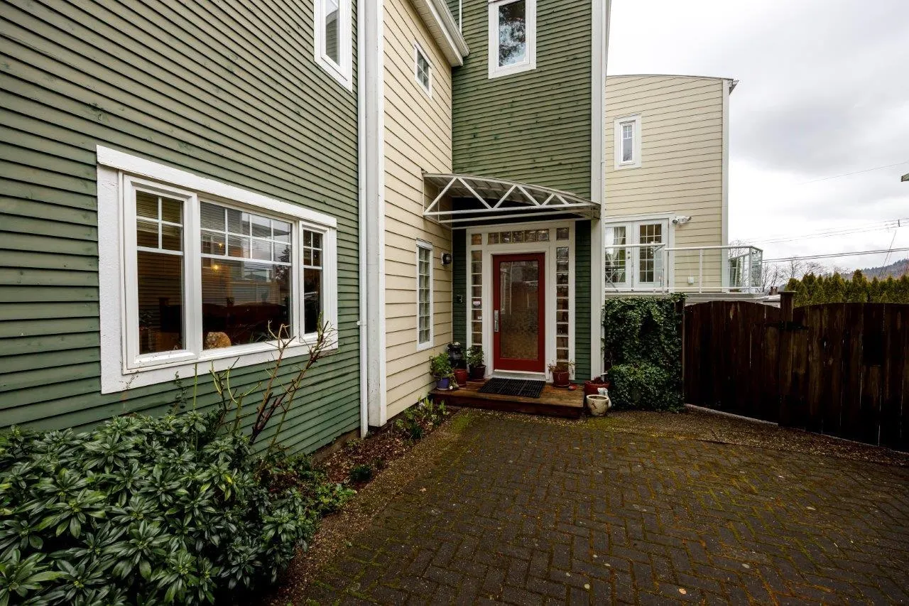 26 N Stratford Avenue