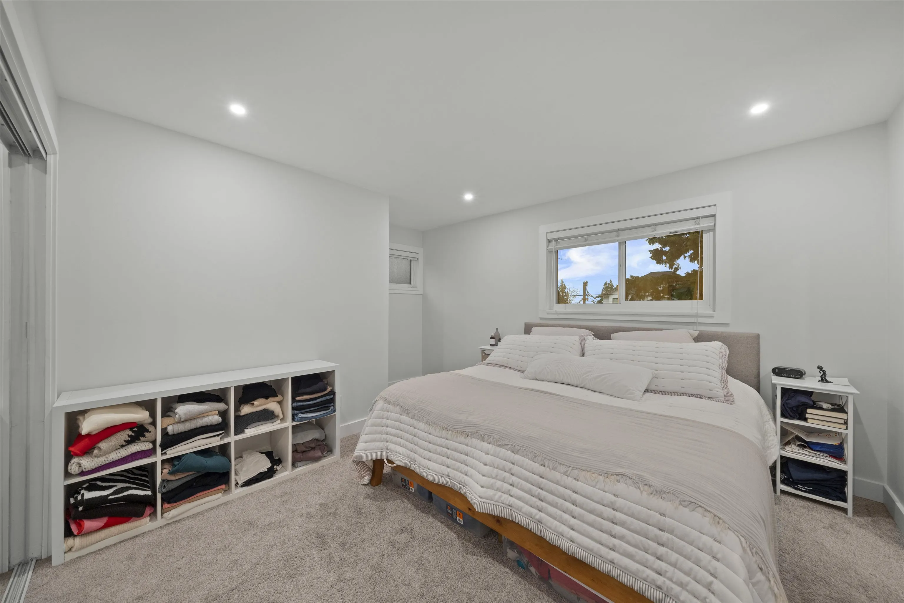13507 15 Avenue