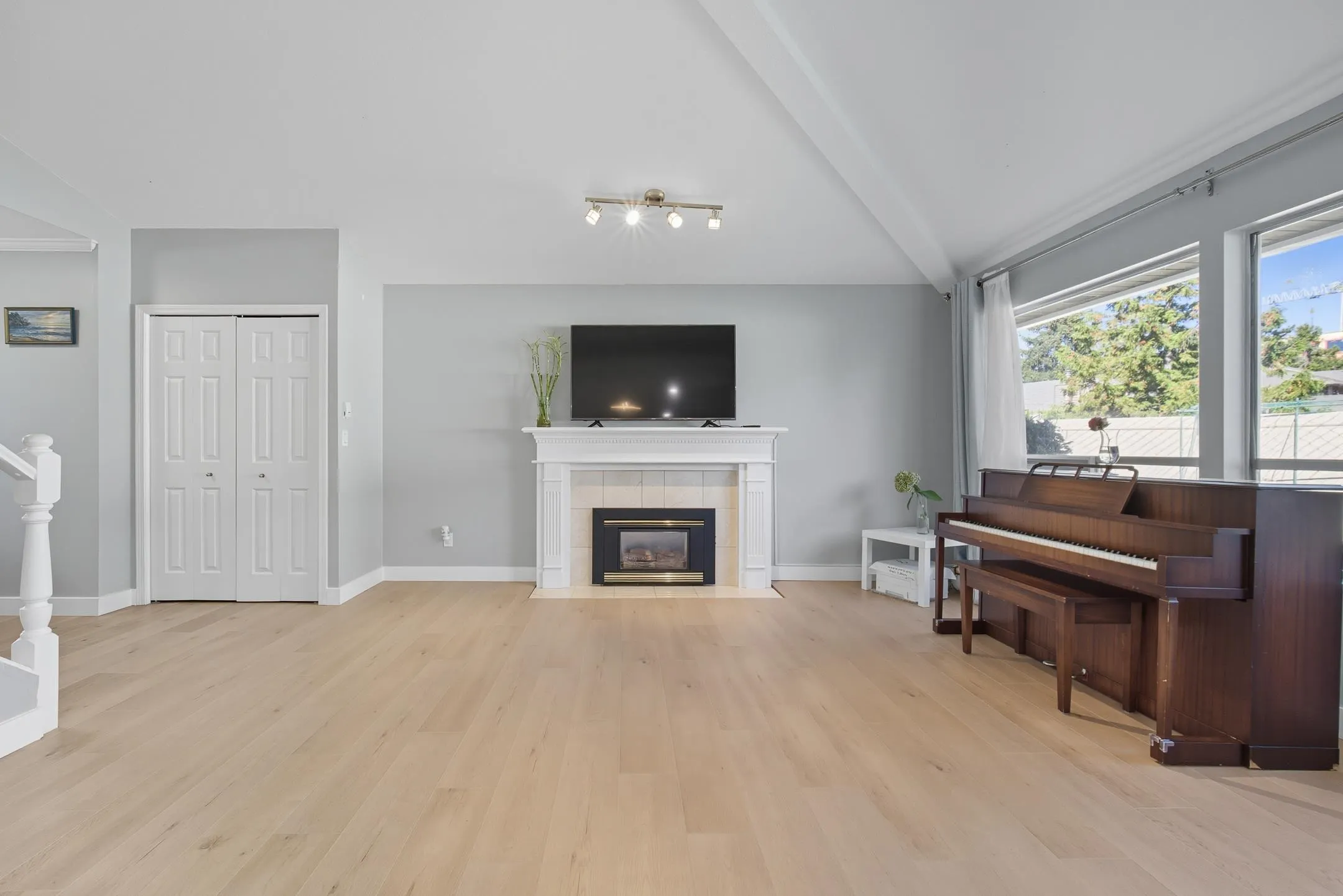118 15121 19 Avenue