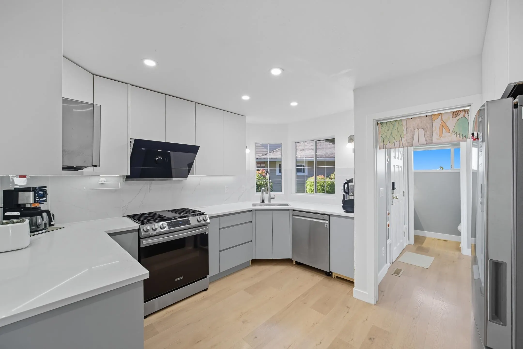 118 15121 19 Avenue