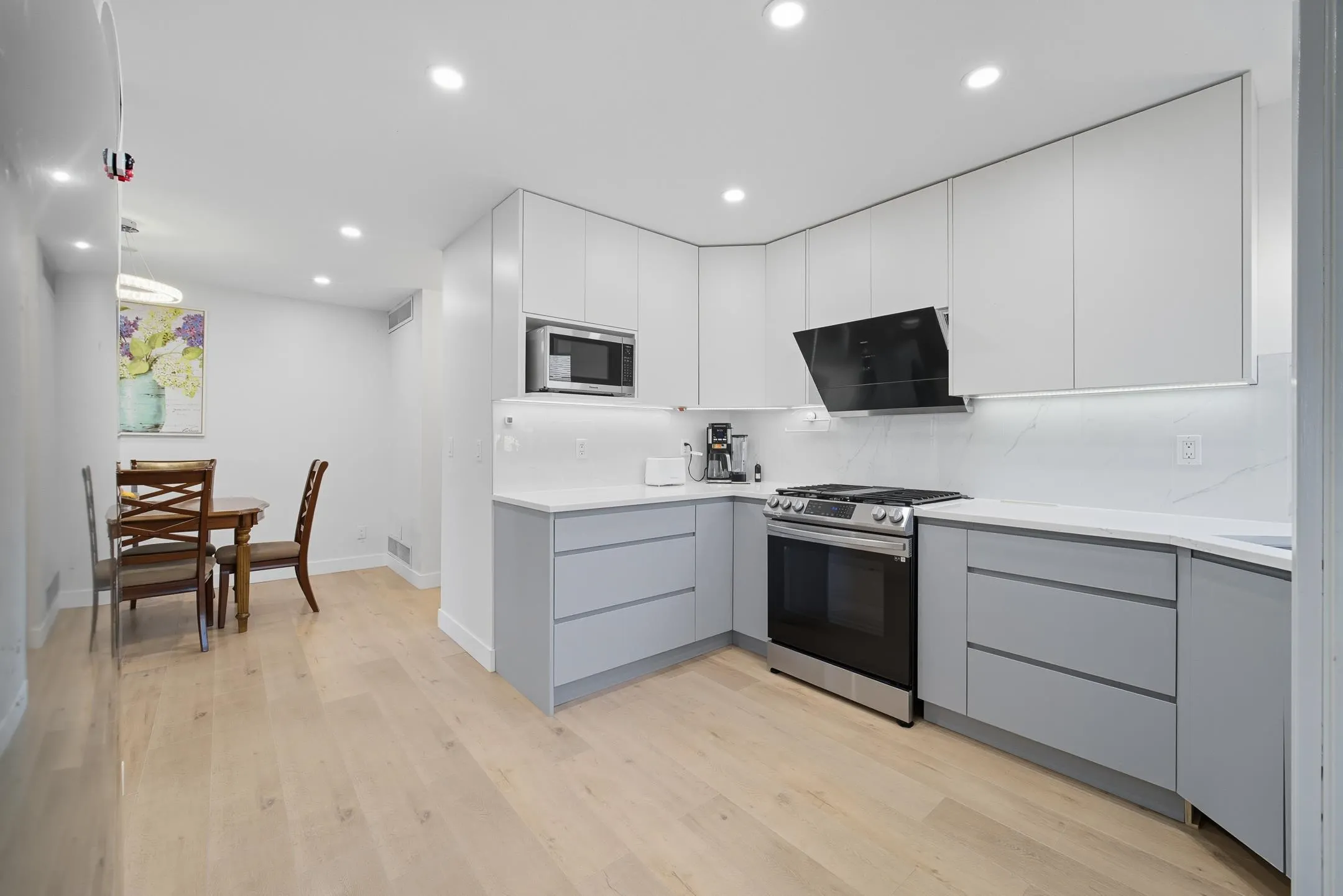 118 15121 19 Avenue