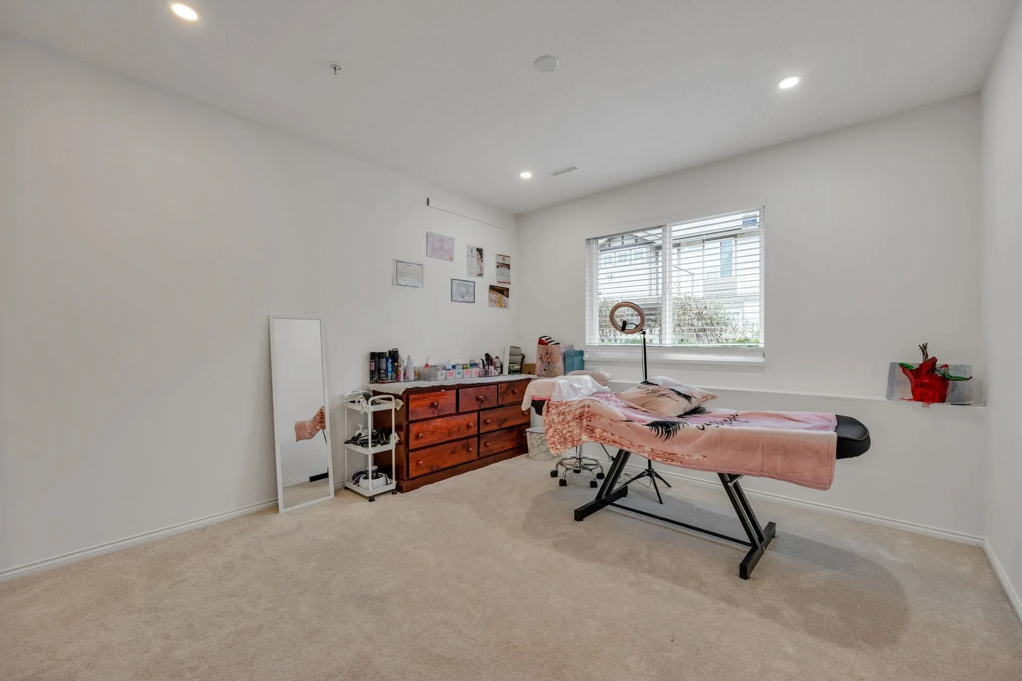 18 20222 96 Avenue