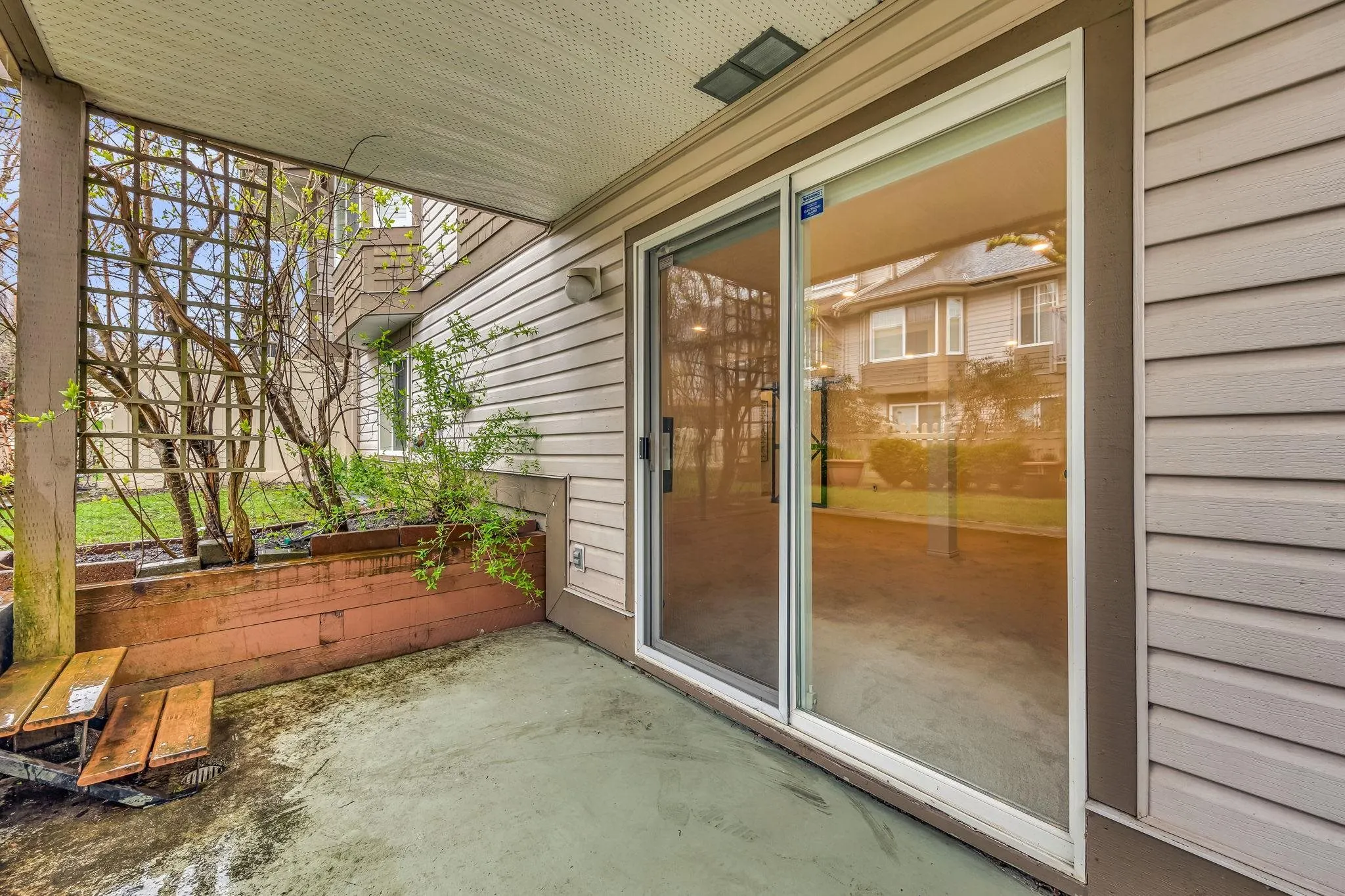 18 20222 96 Avenue