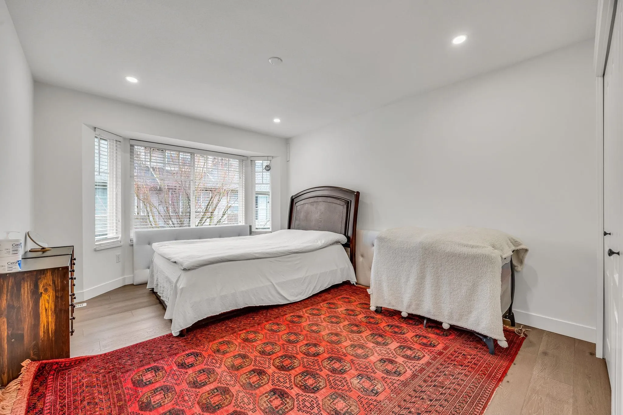 18 20222 96 Avenue