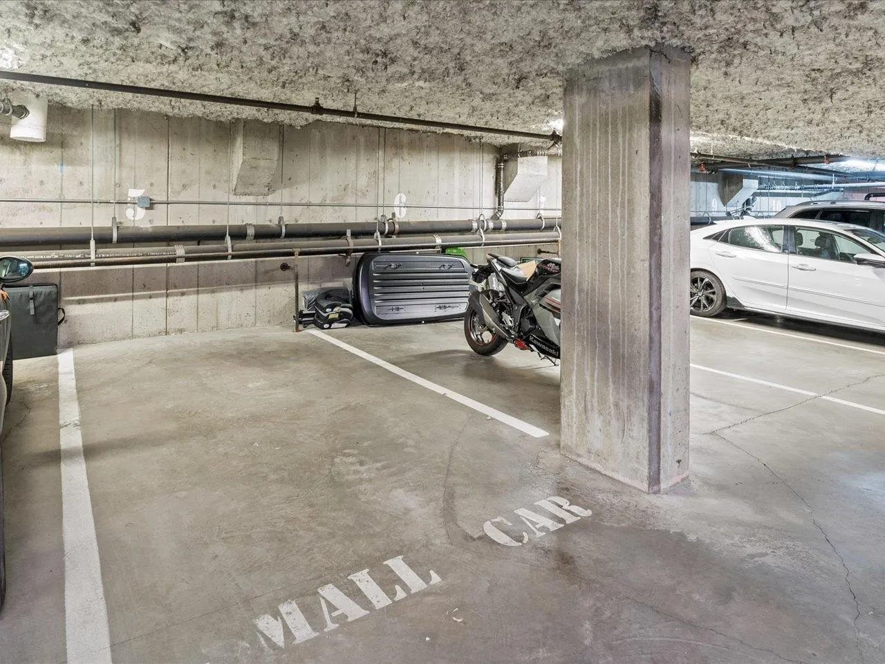 205 3638 W Broadway