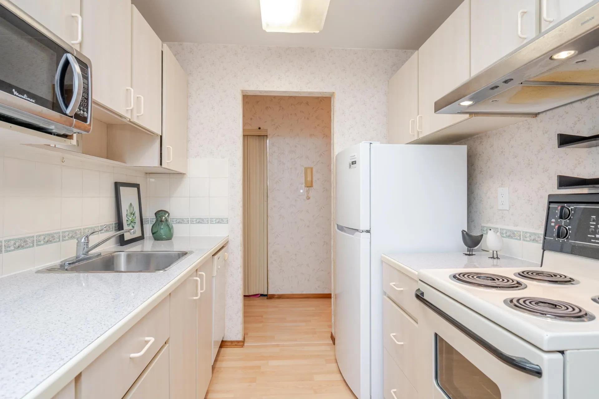 208 15020 North Bluff Road