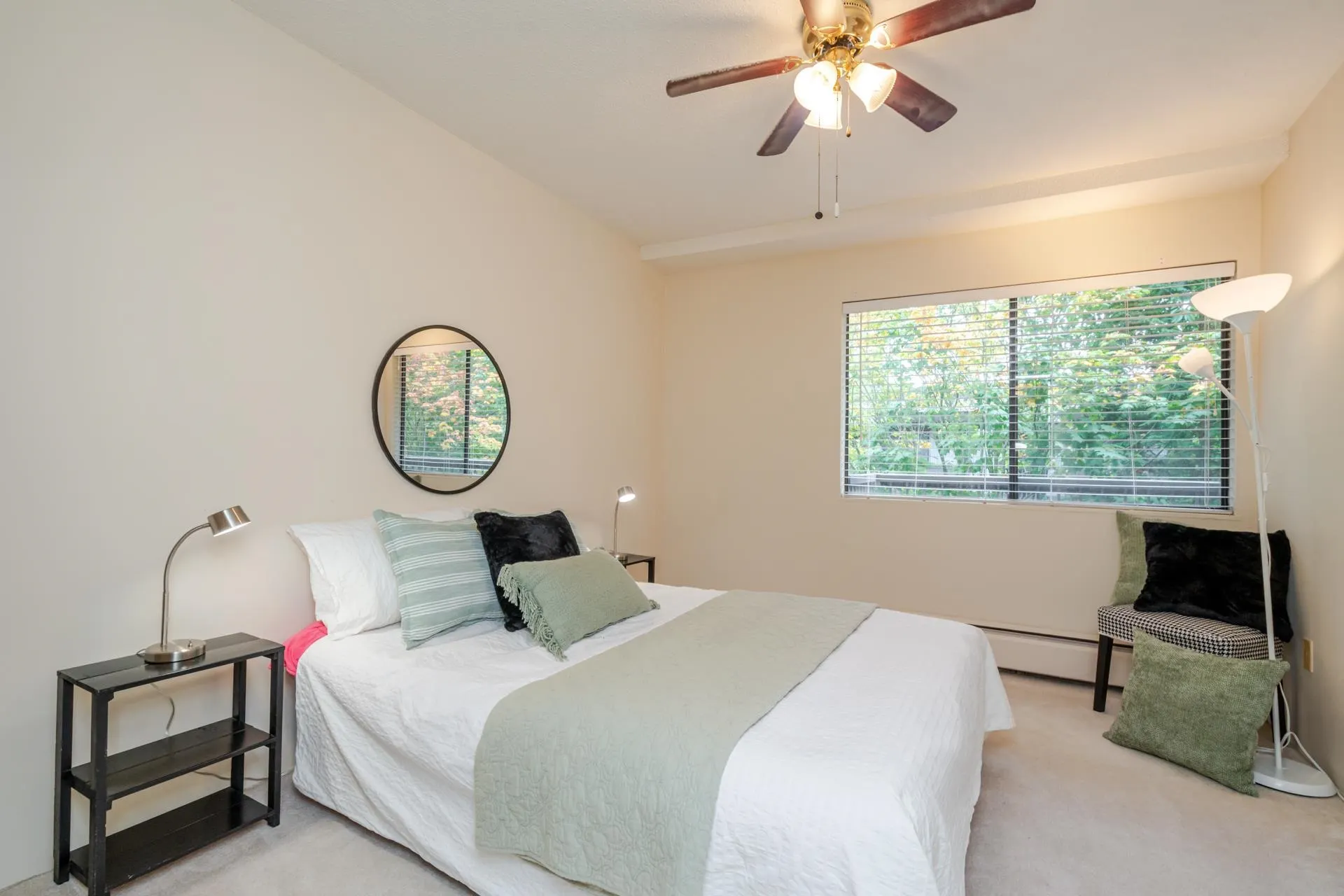 208 15020 North Bluff Road