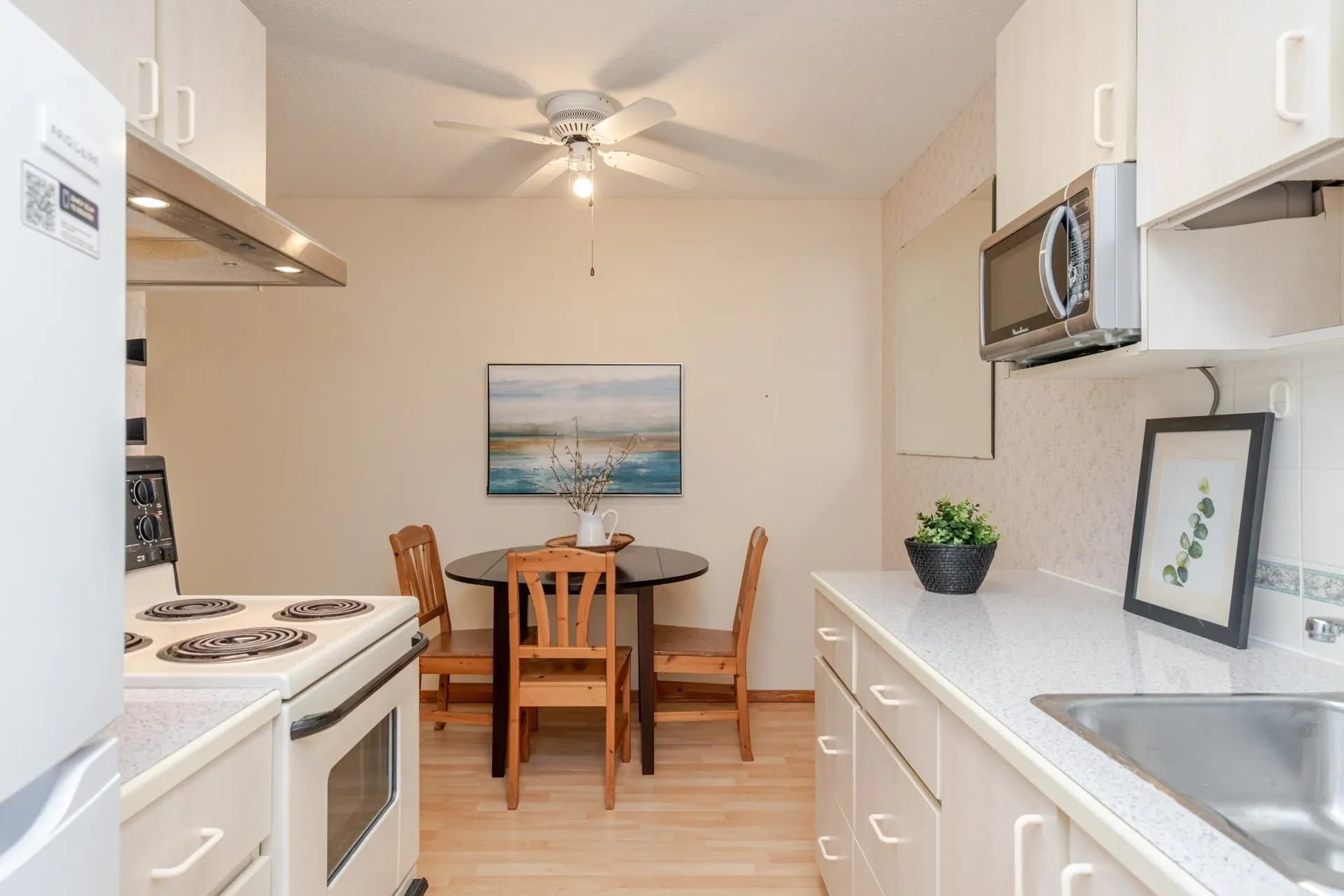 208 15020 North Bluff Road