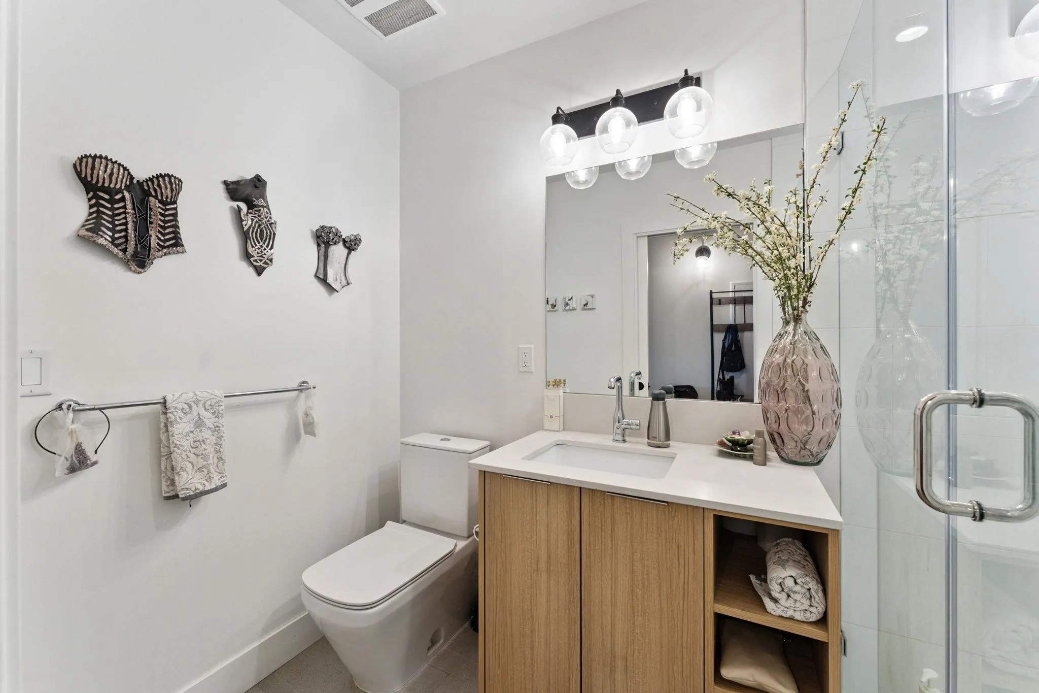 403 4223 Hastings Street