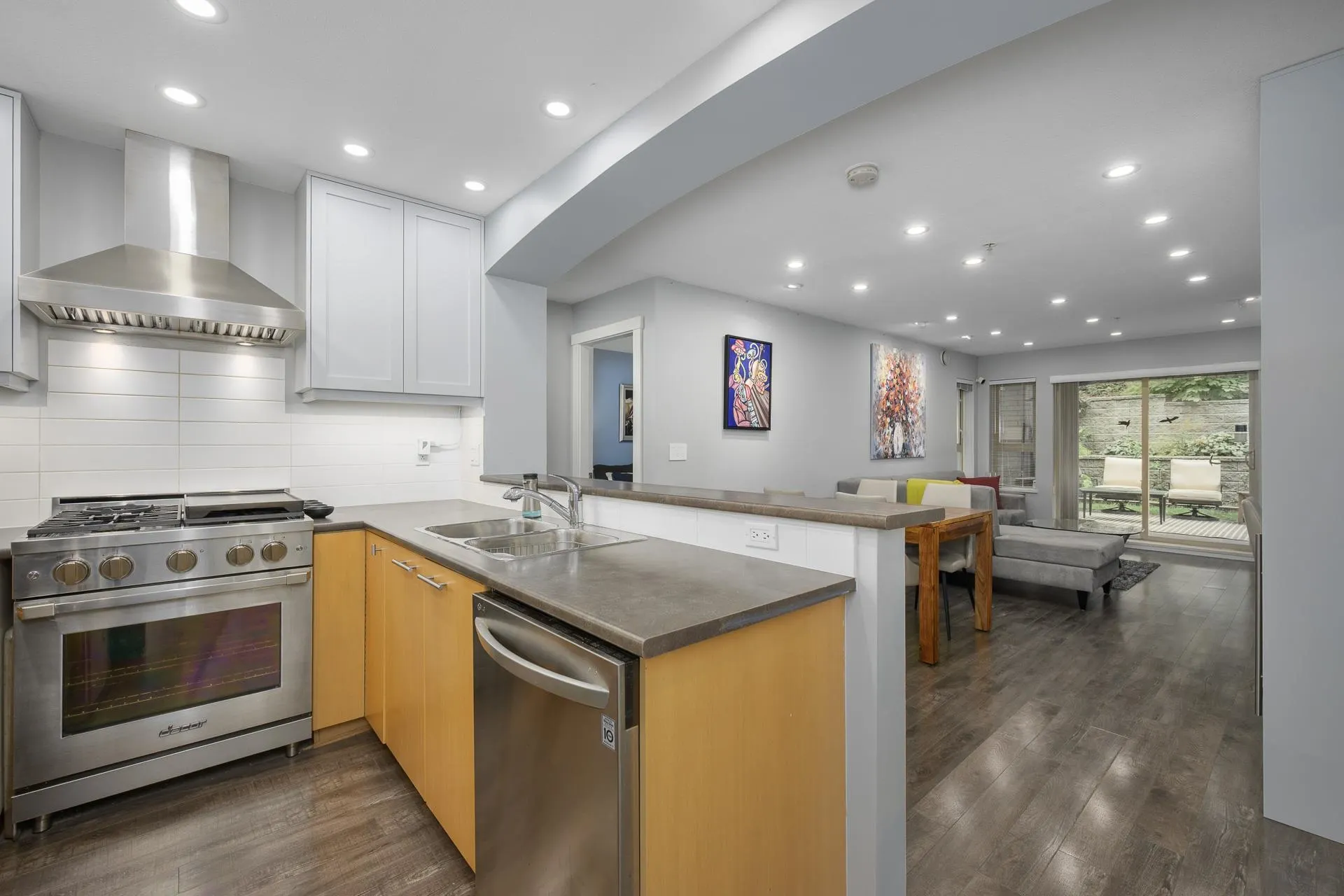 210 9319 University Crescent
