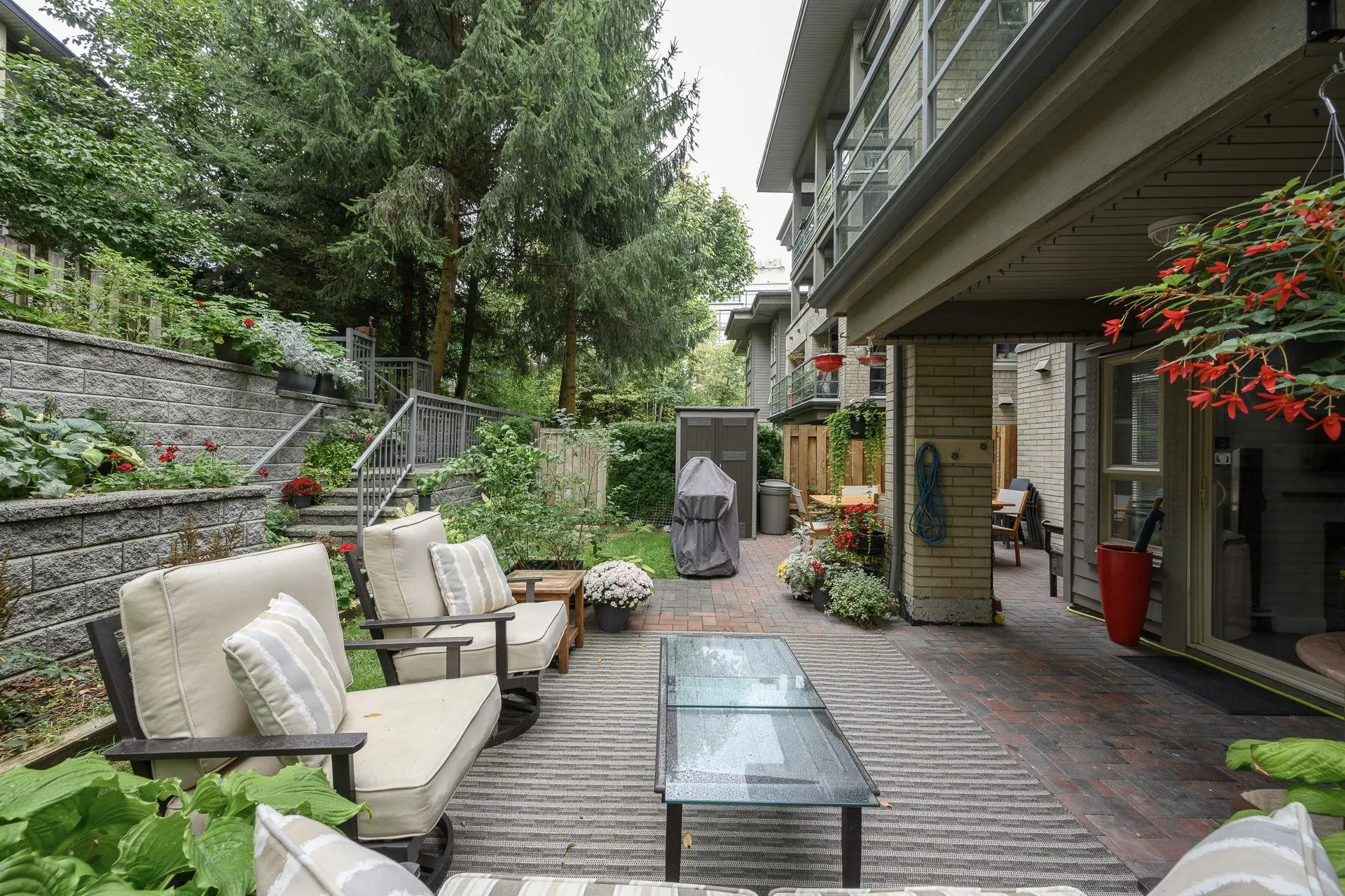 210 9319 University Crescent