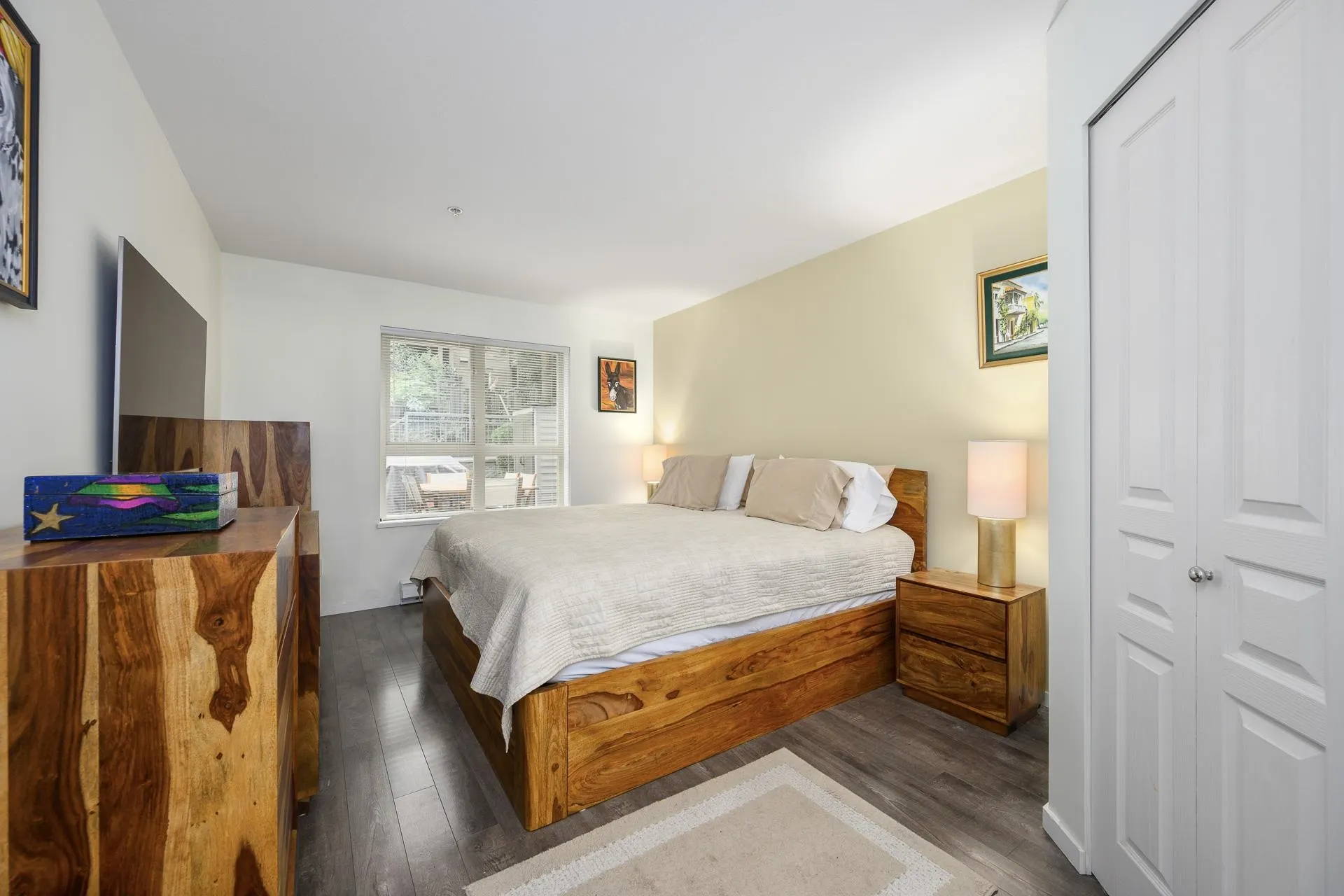 210 9319 University Crescent