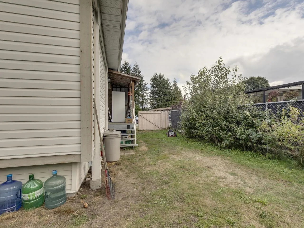 6 41711 Taylor Road