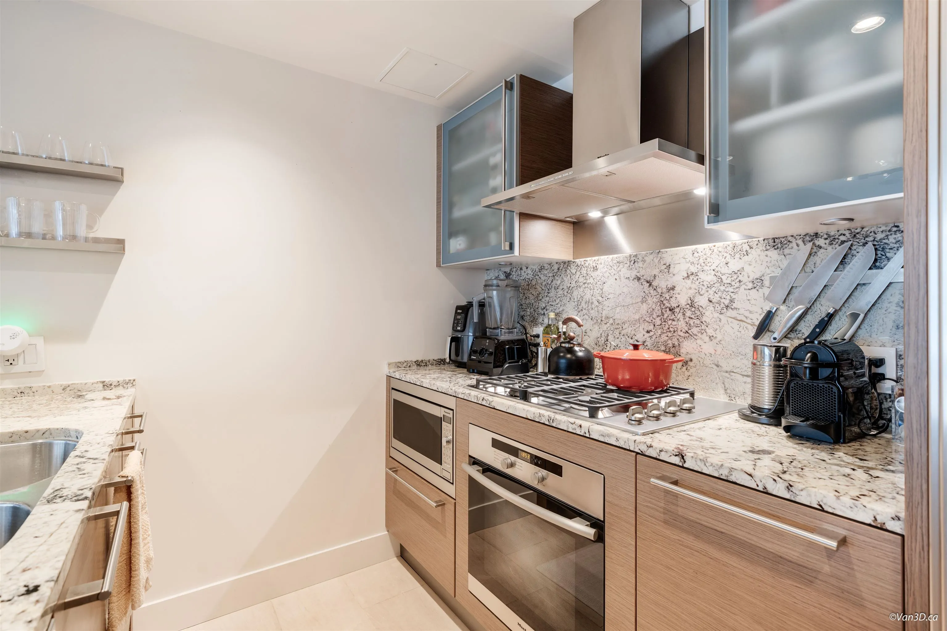 2903 1111 Alberni Street
