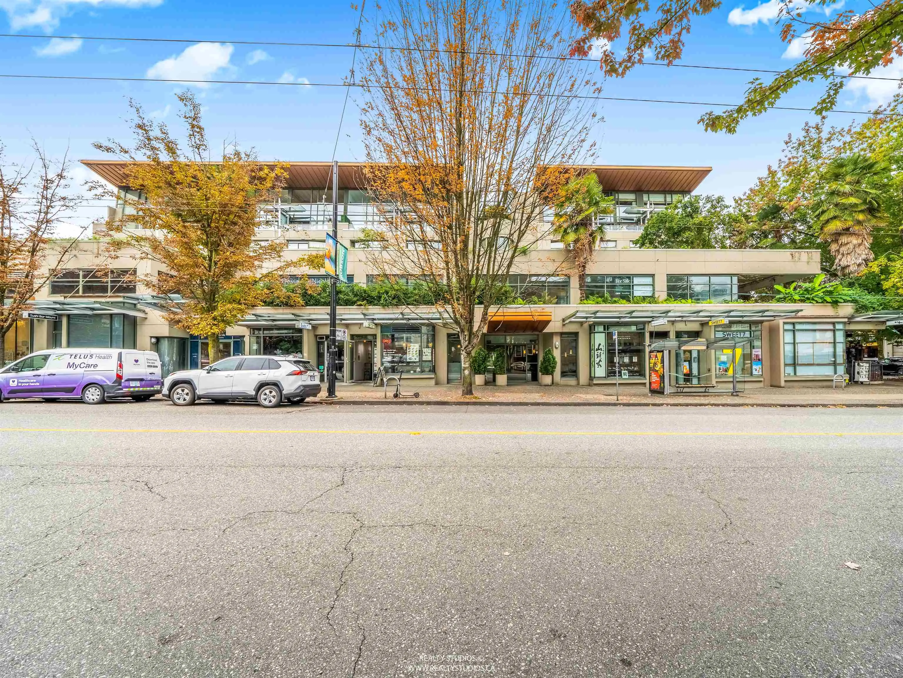 302 1688 Robson Street