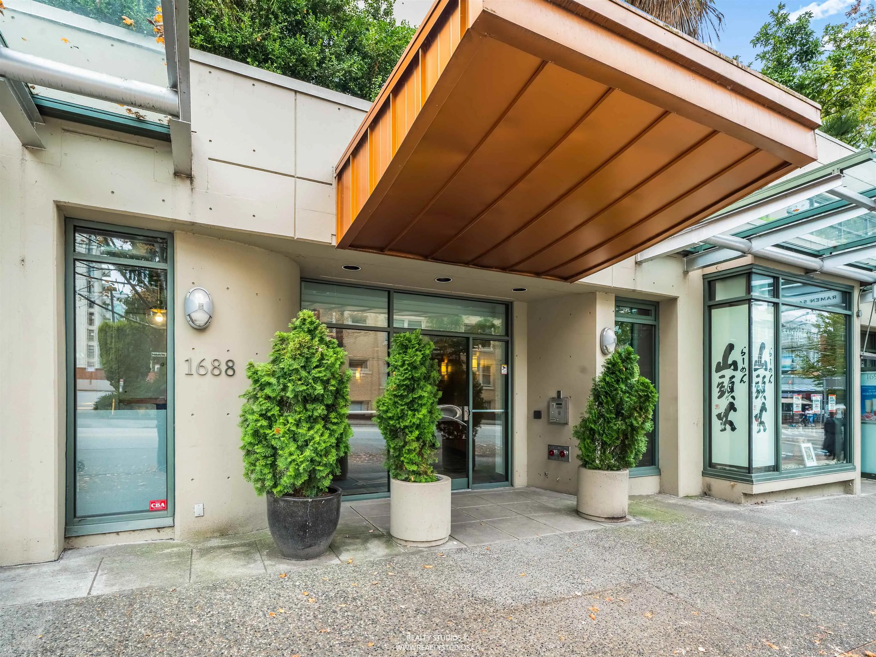 302 1688 Robson Street