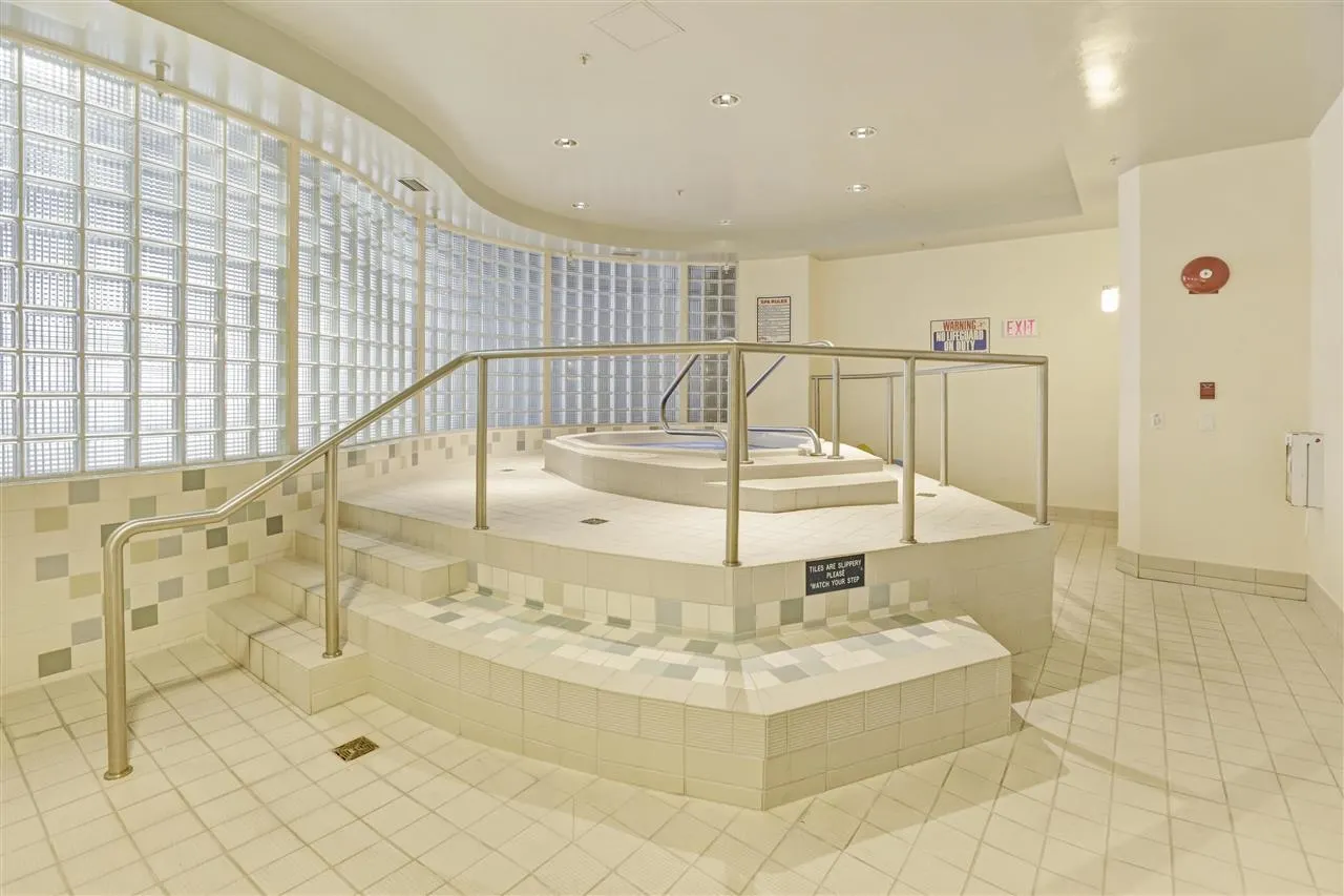 302 1688 Robson Street
