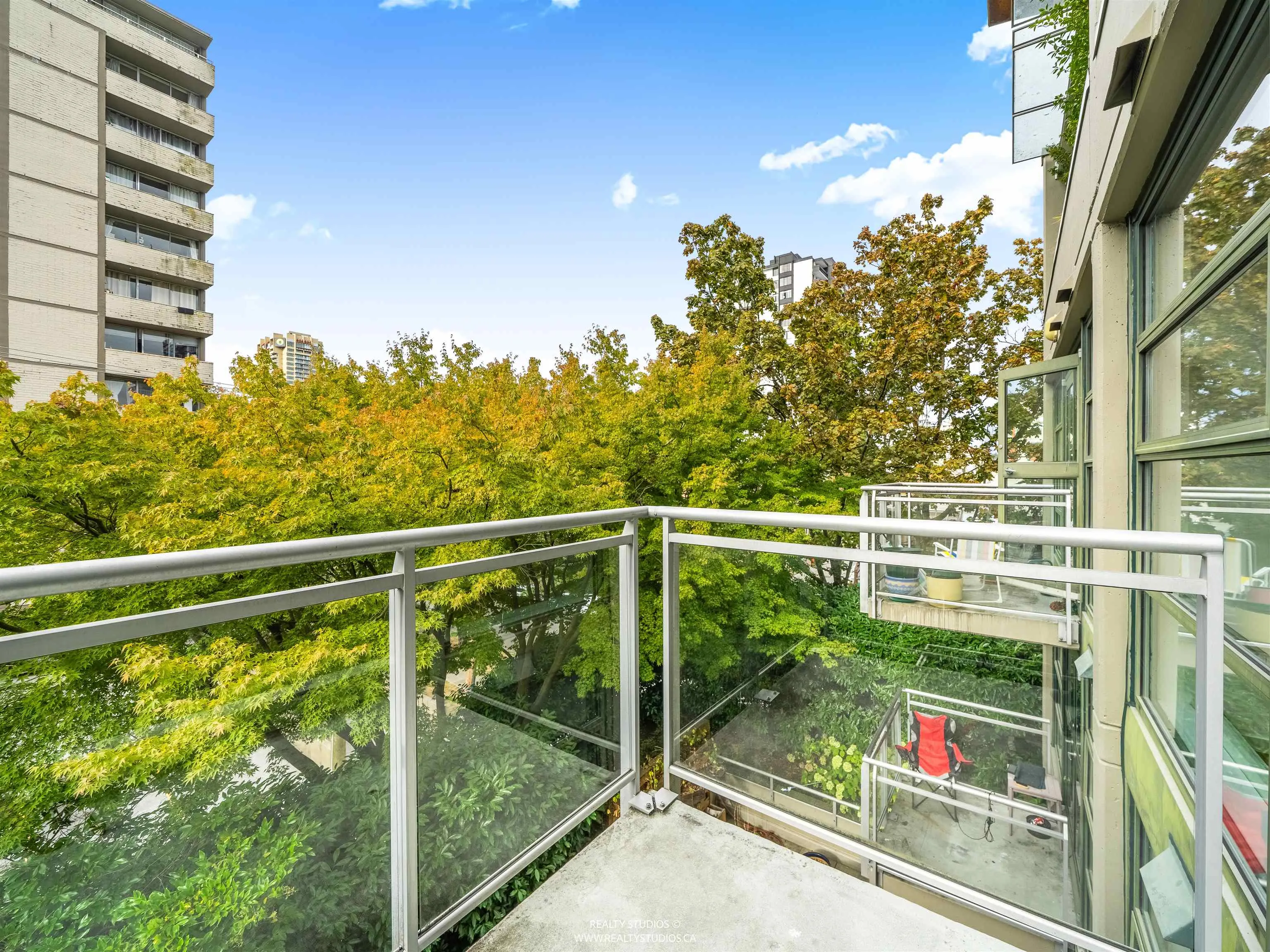 302 1688 Robson Street
