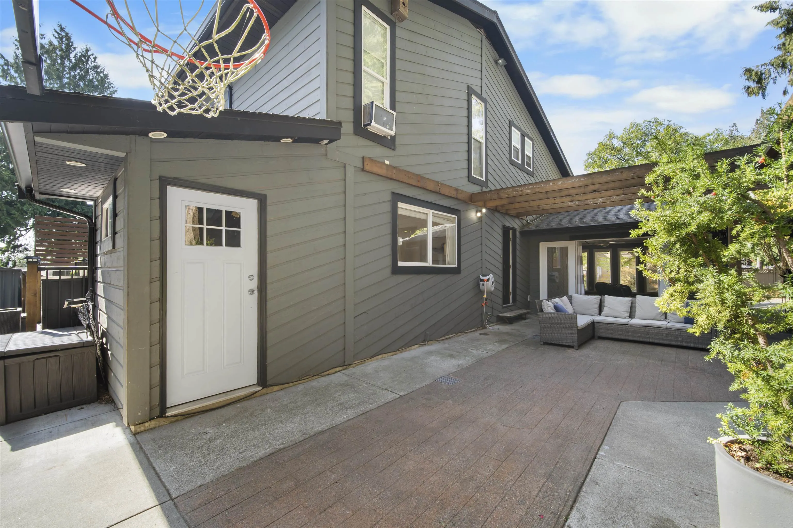 5786 Aberdeen Street