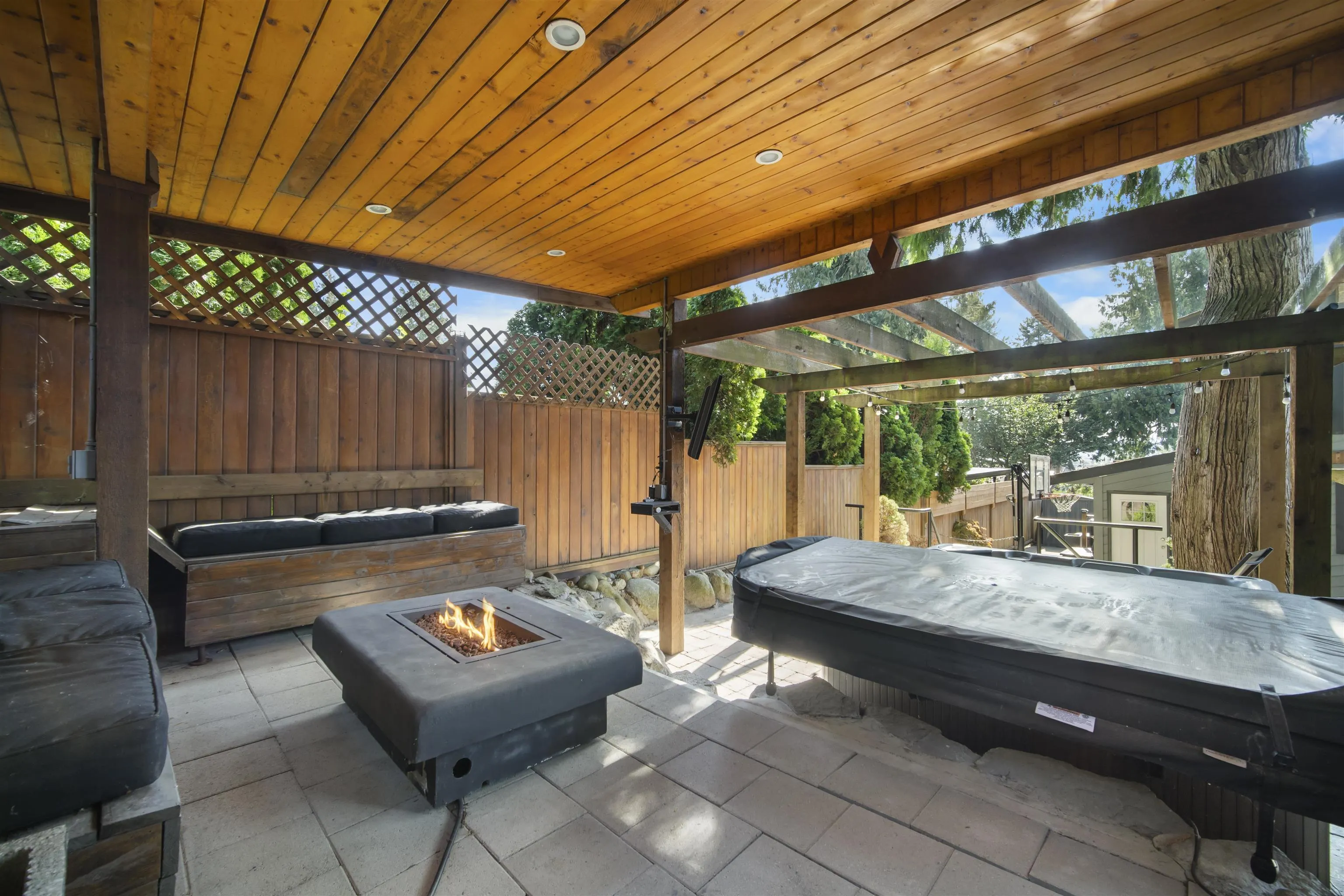 5786 Aberdeen Street