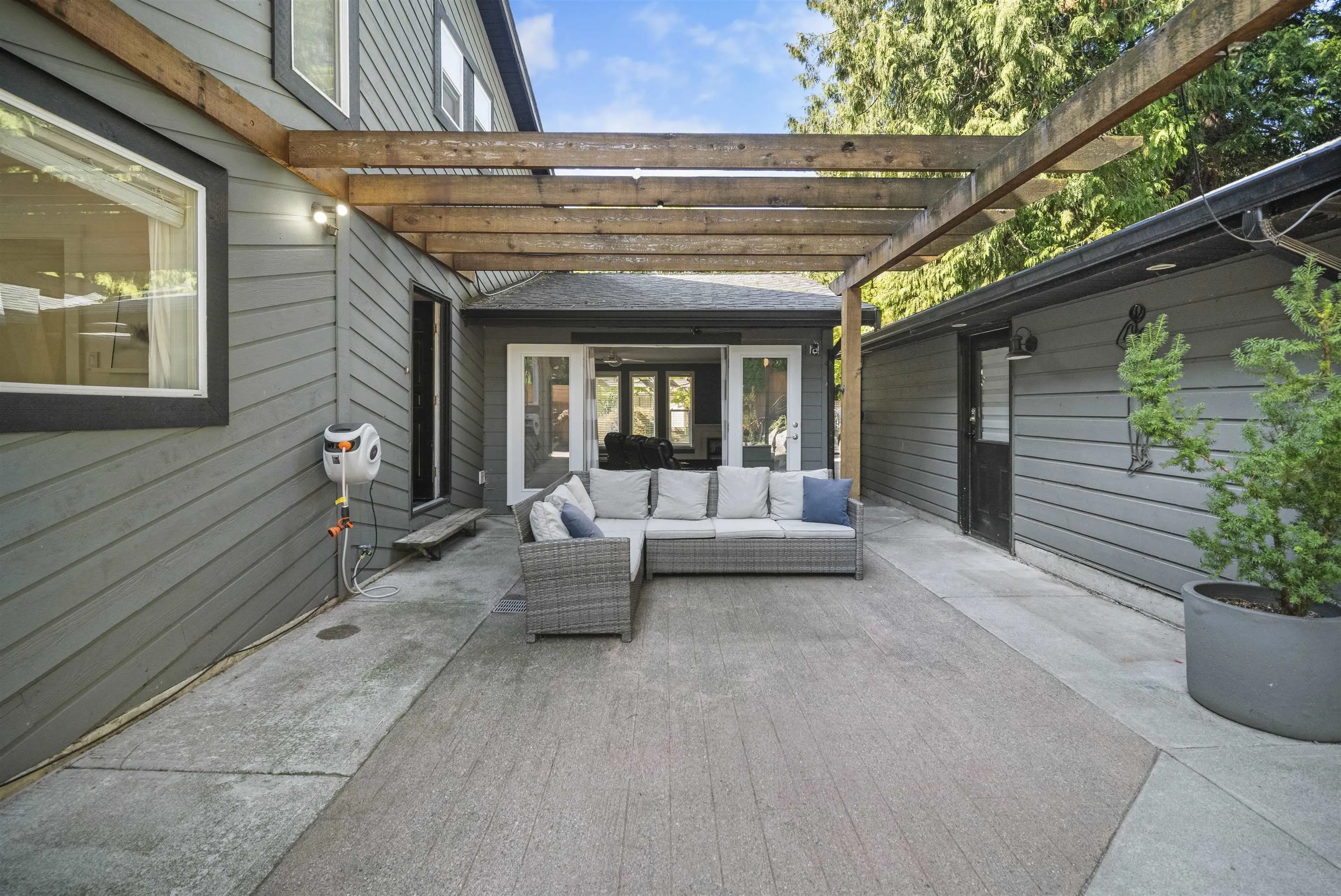 5786 Aberdeen Street