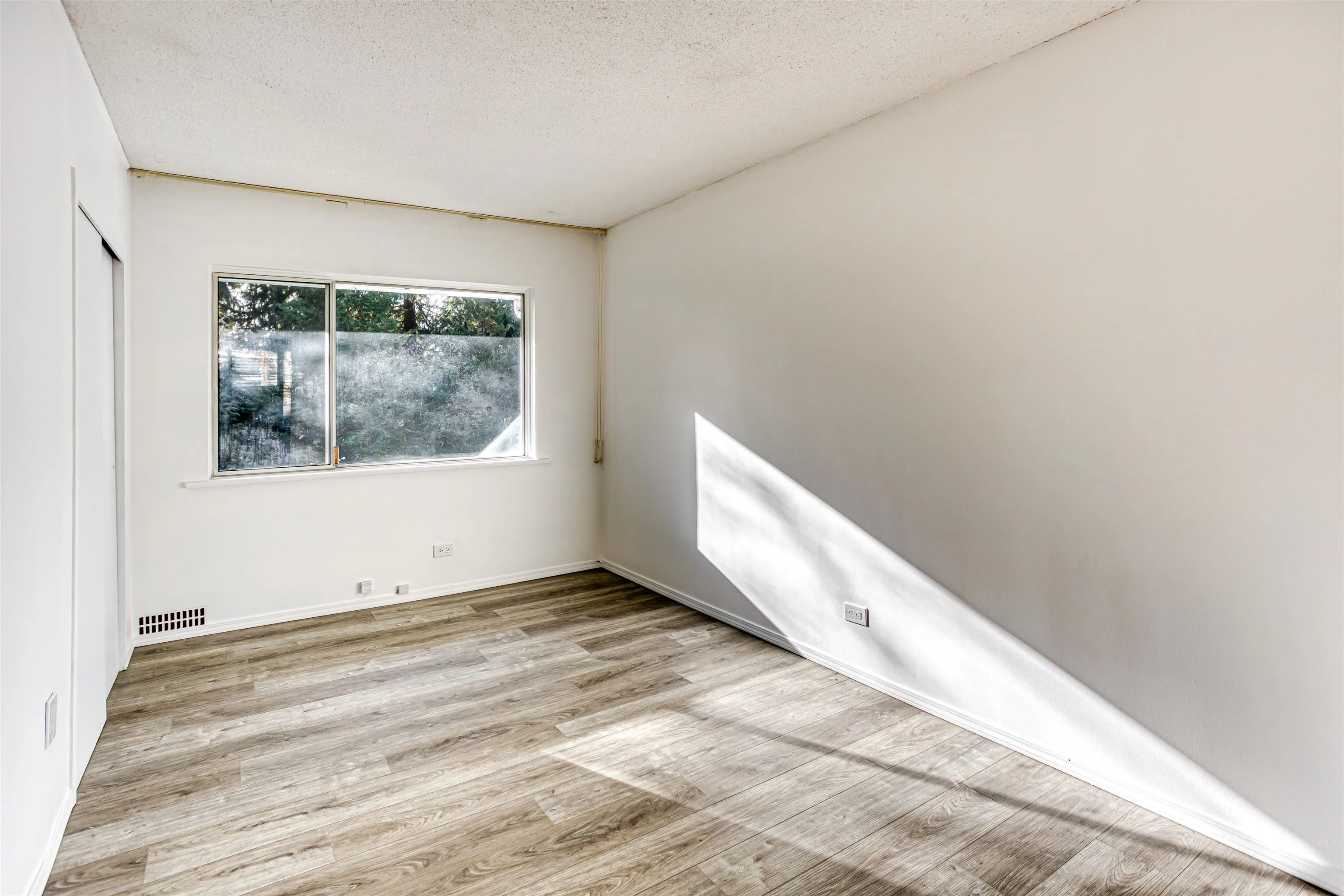 1025 Ridgewood Drive