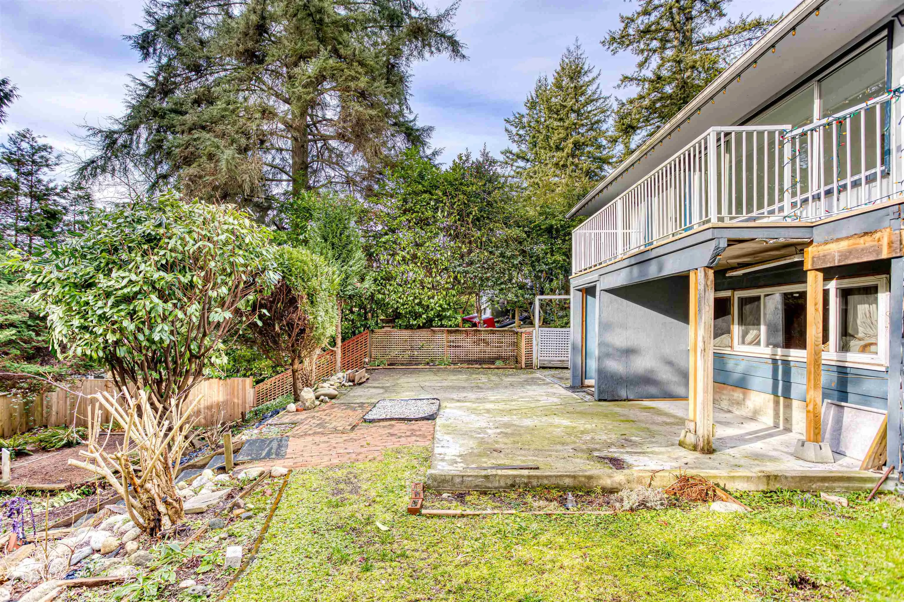1025 Ridgewood Drive