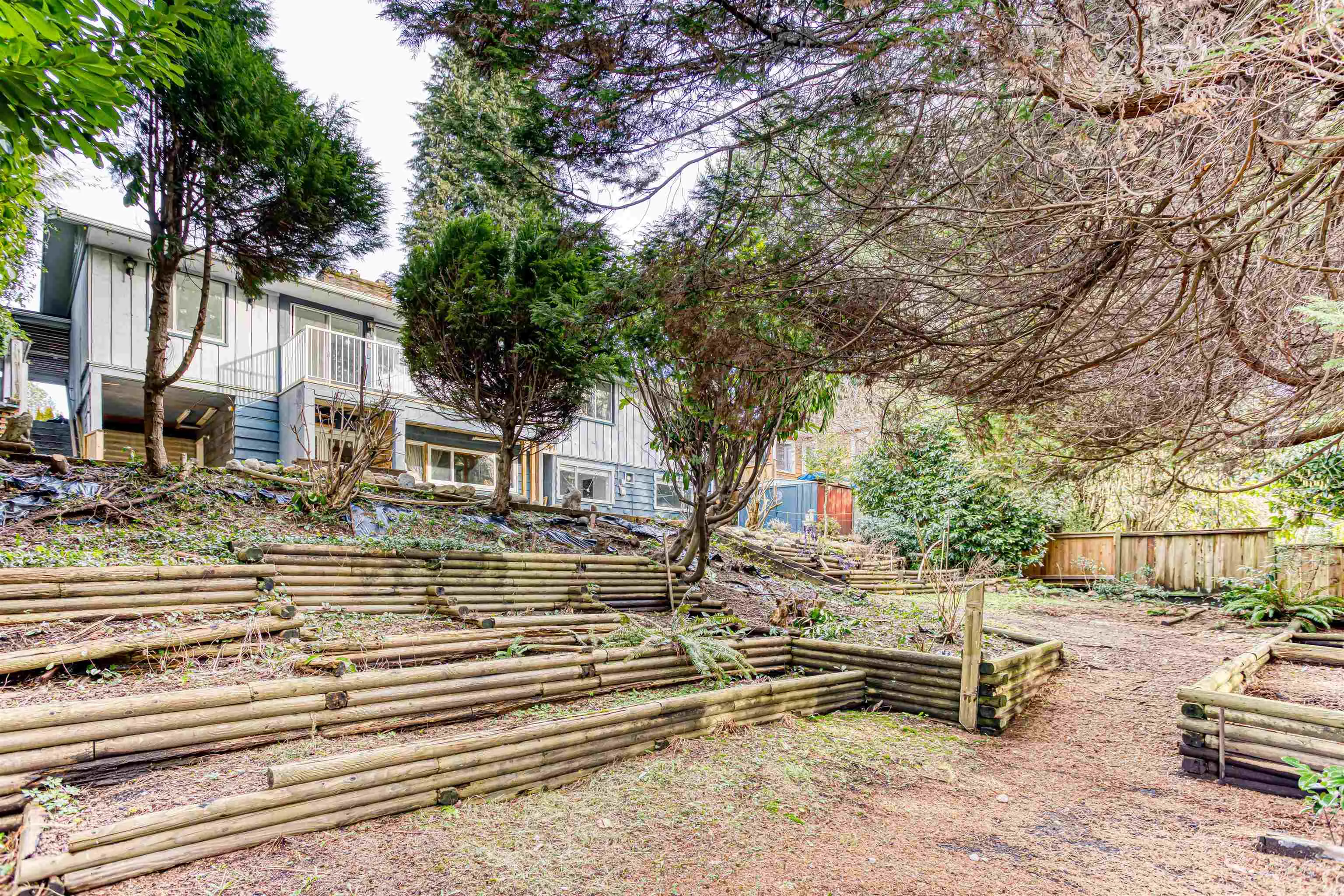 1025 Ridgewood Drive