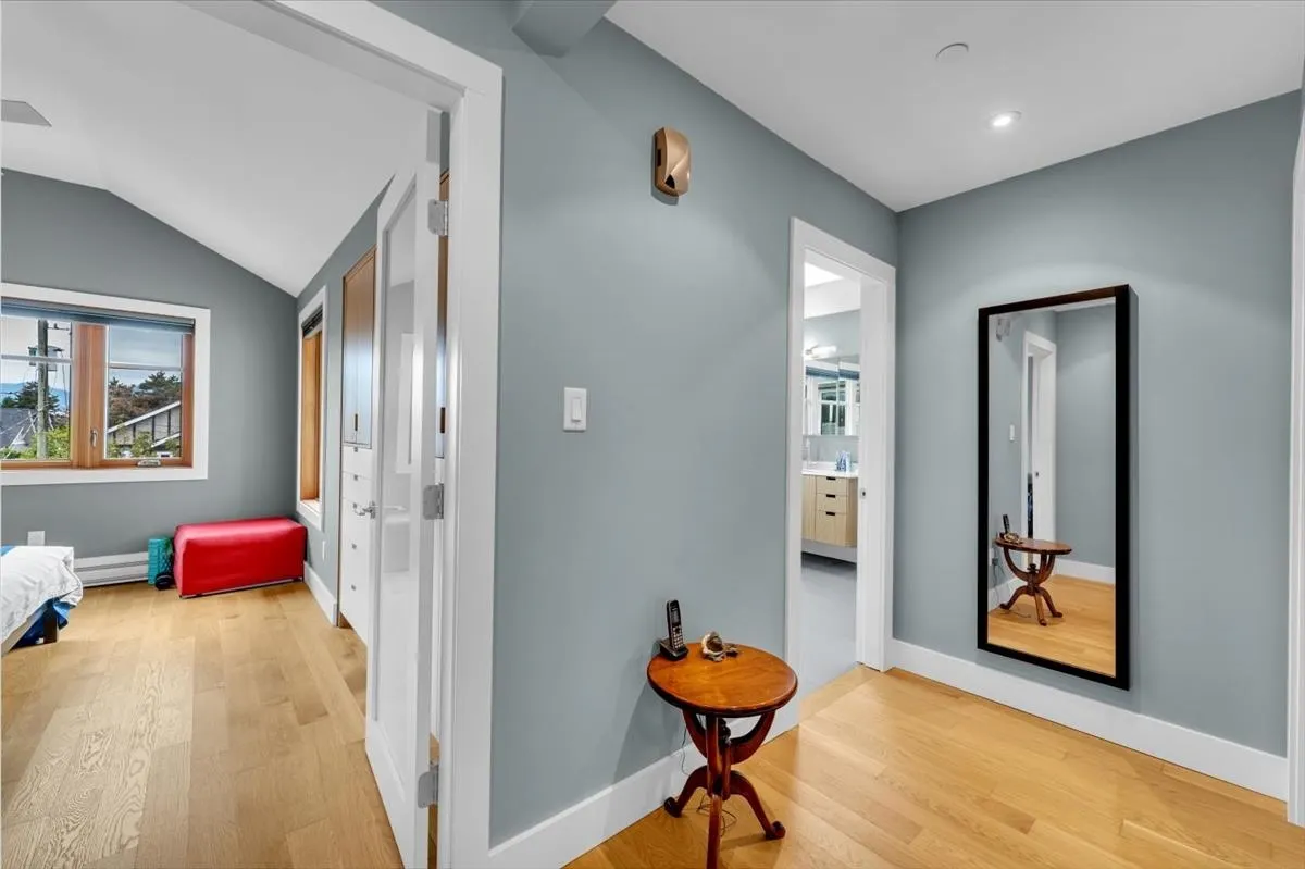 57 W 17th Avenue