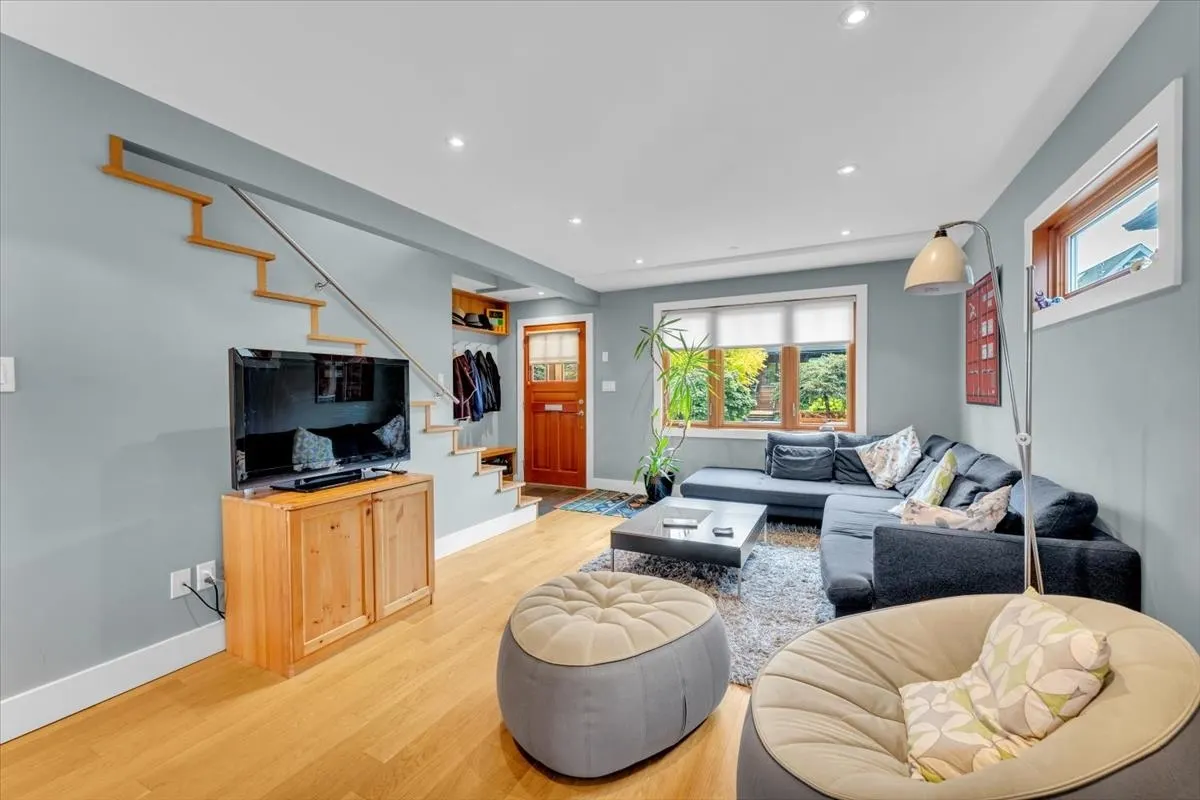 57 W 17th Avenue