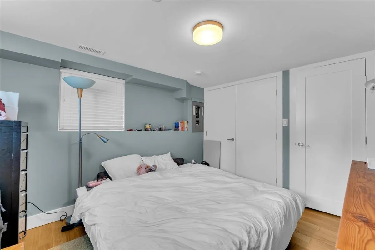 57 W 17th Avenue