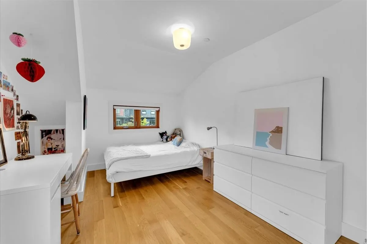 57 W 17th Avenue