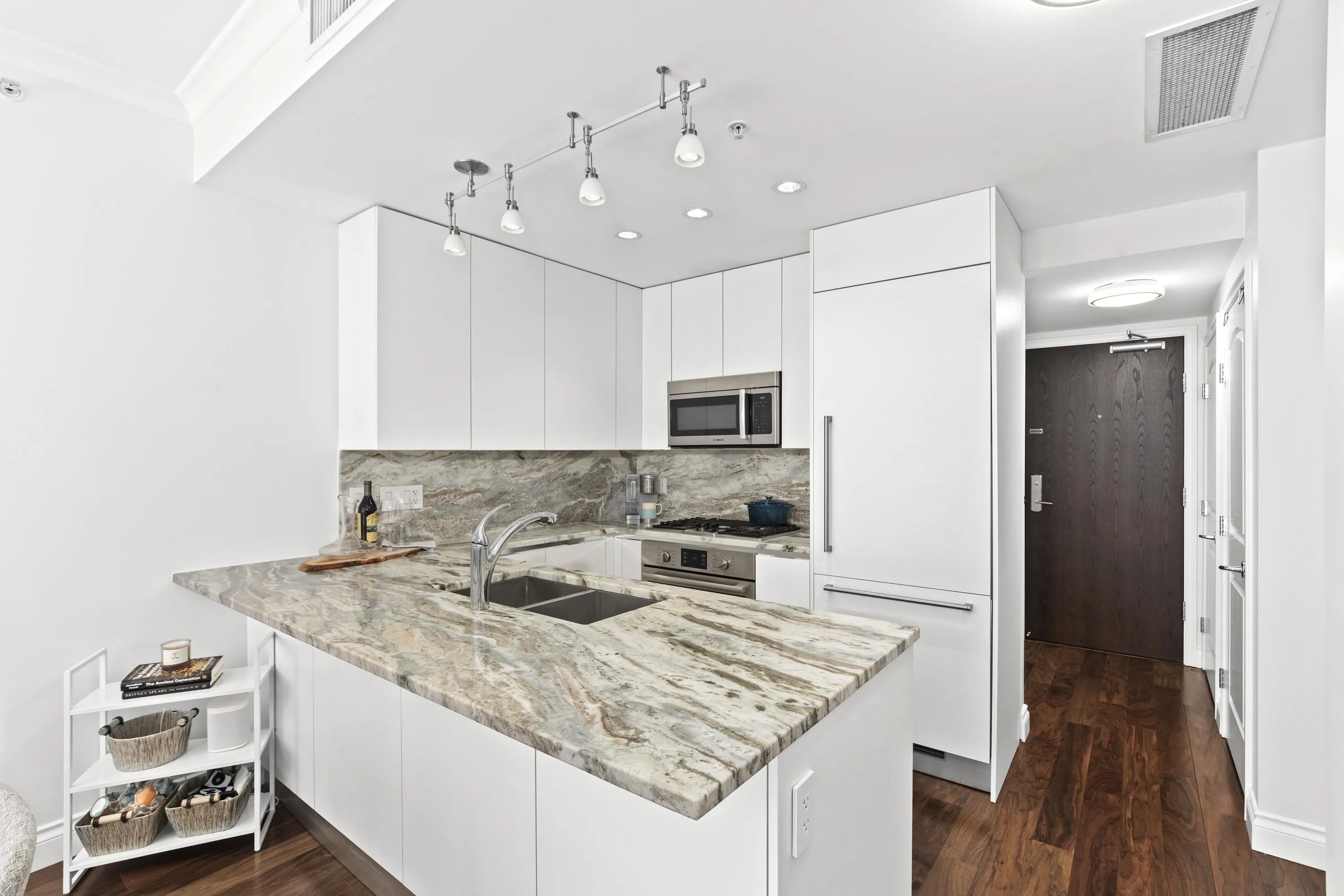608 199 Victory Ship Way