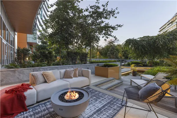 1755 Columbia Street