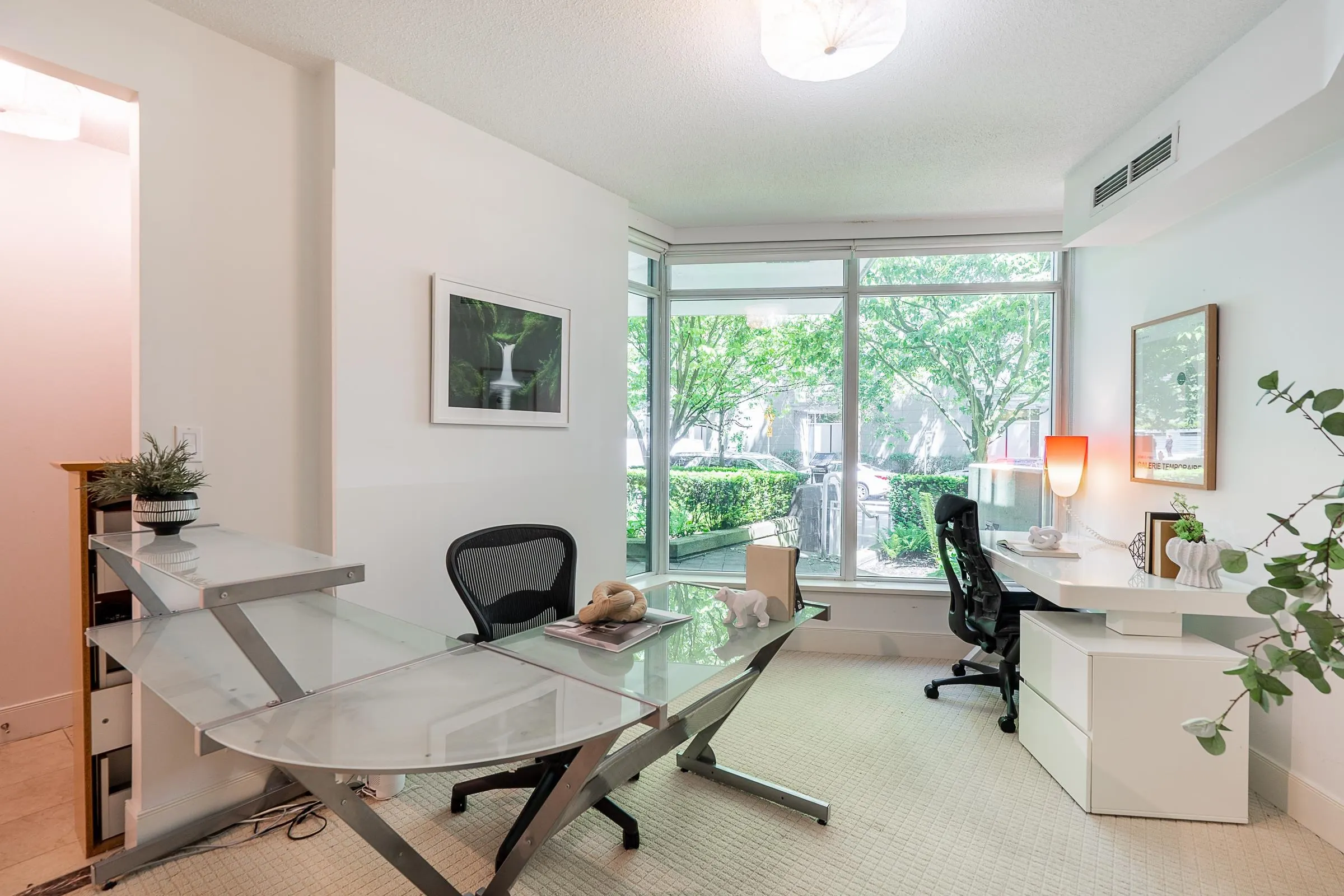 TH9 1650 Bayshore Drive