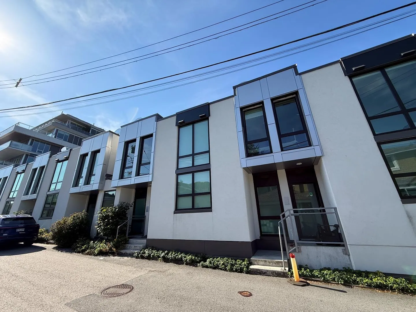 4916 Cambie Street