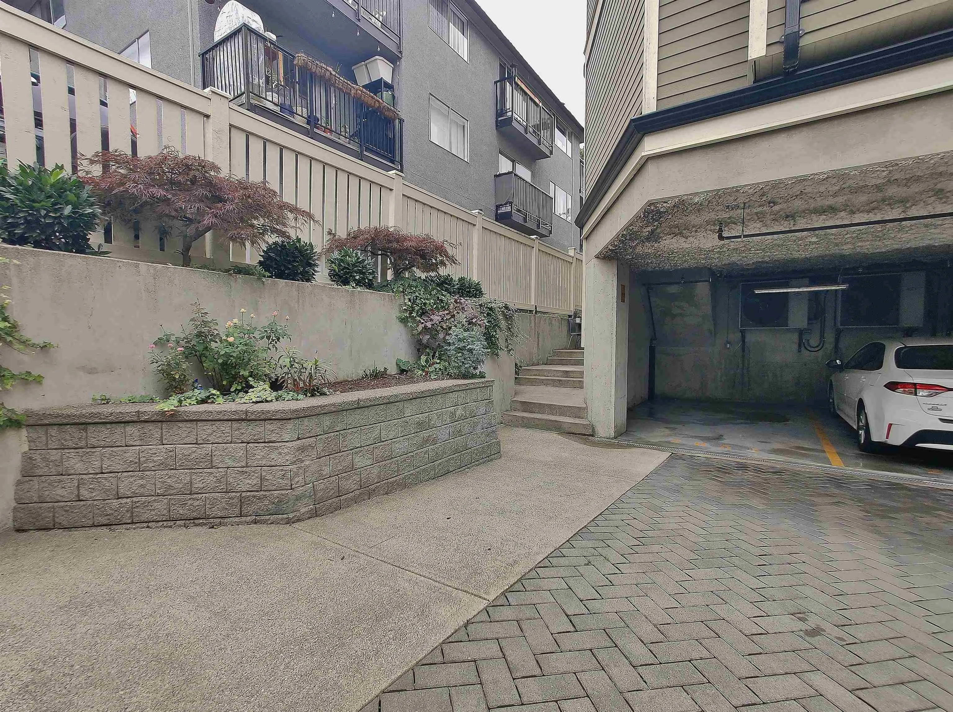 2055 Triumph Street