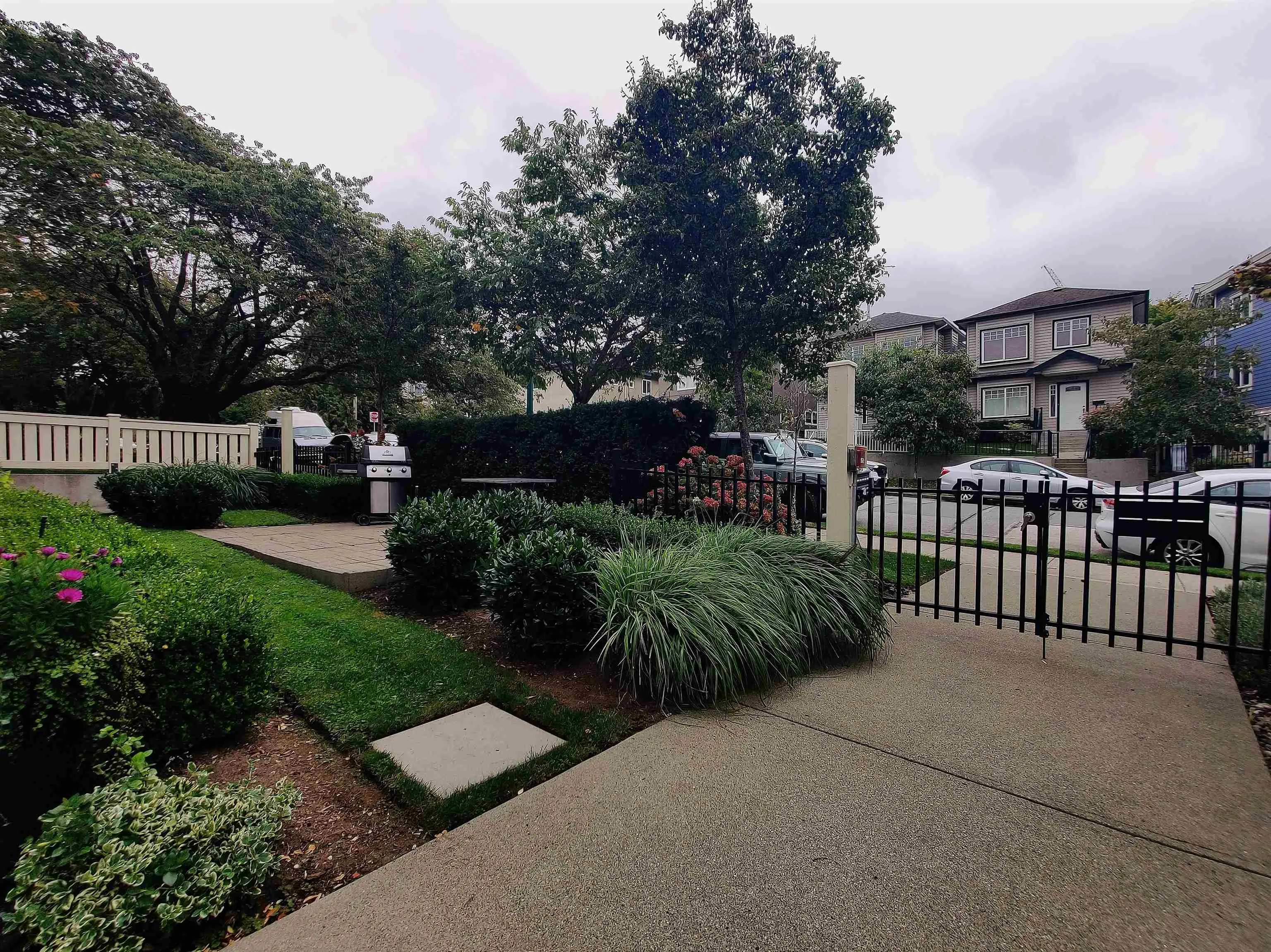 2055 Triumph Street