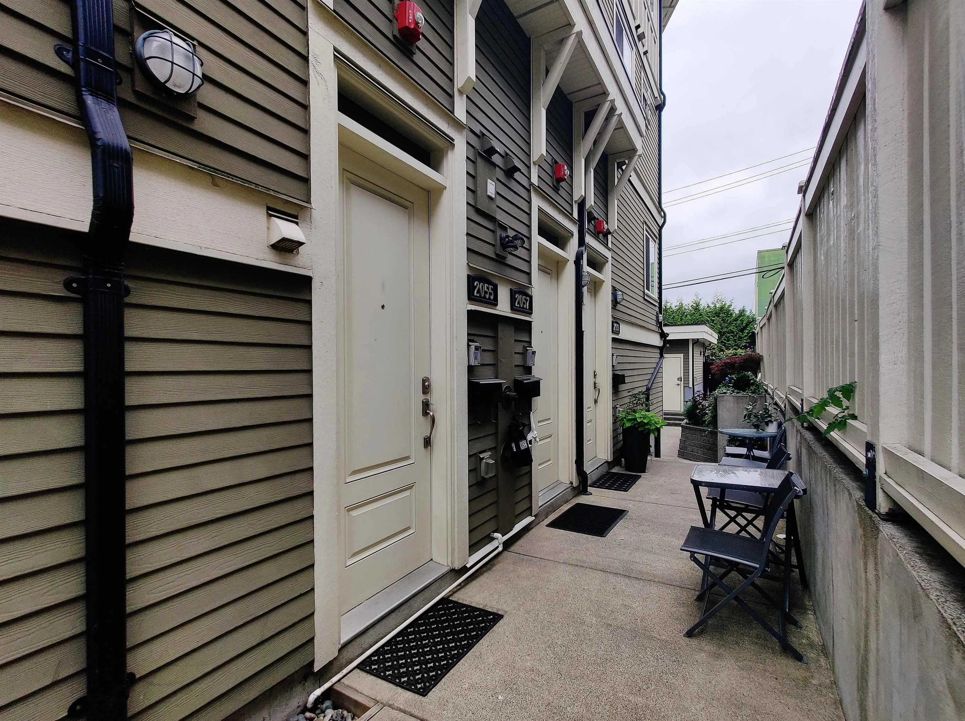 2055 Triumph Street