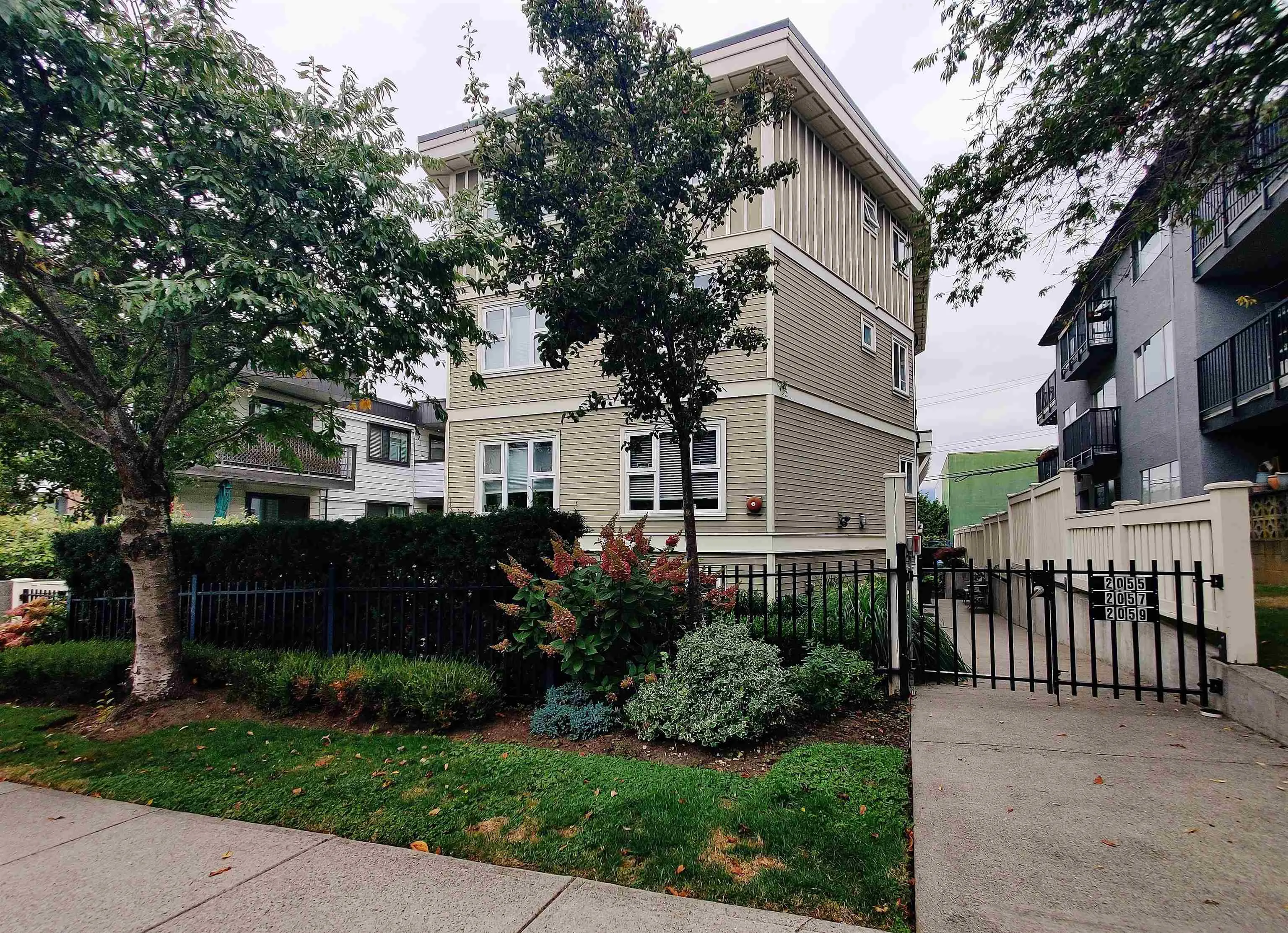 2055 Triumph Street