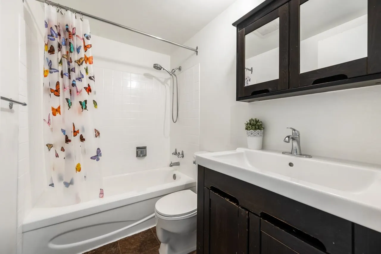 203 2425 Shaughnessy Street