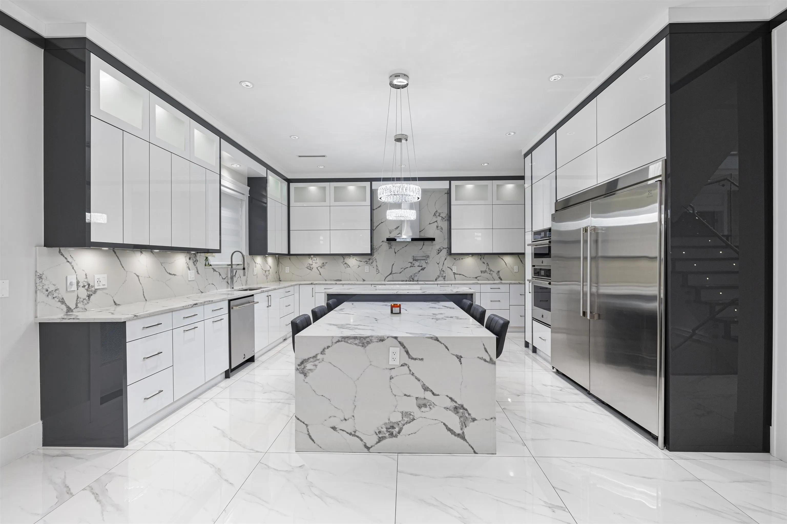 6899 Clevedon Drive