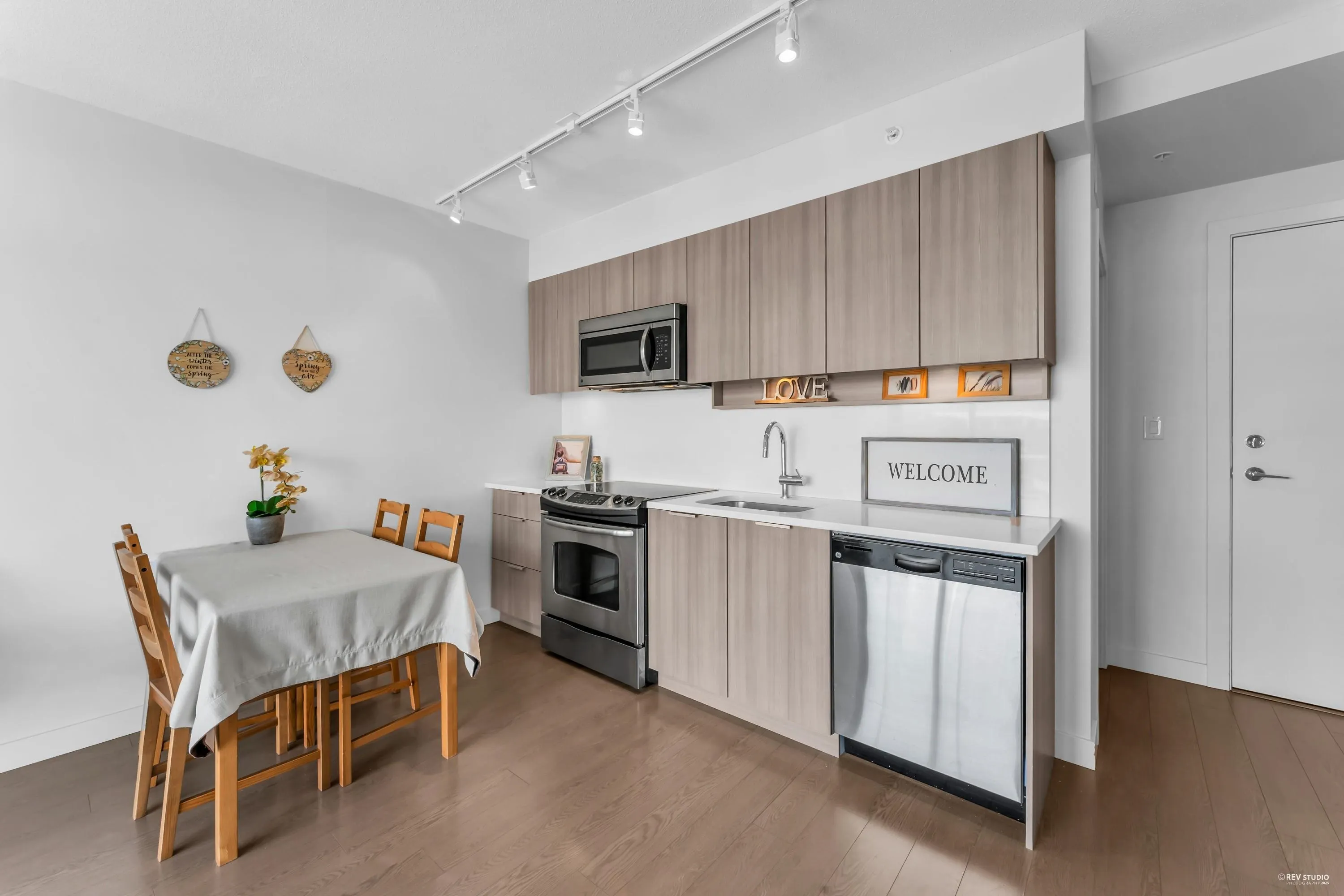2602 13308 Central Avenue