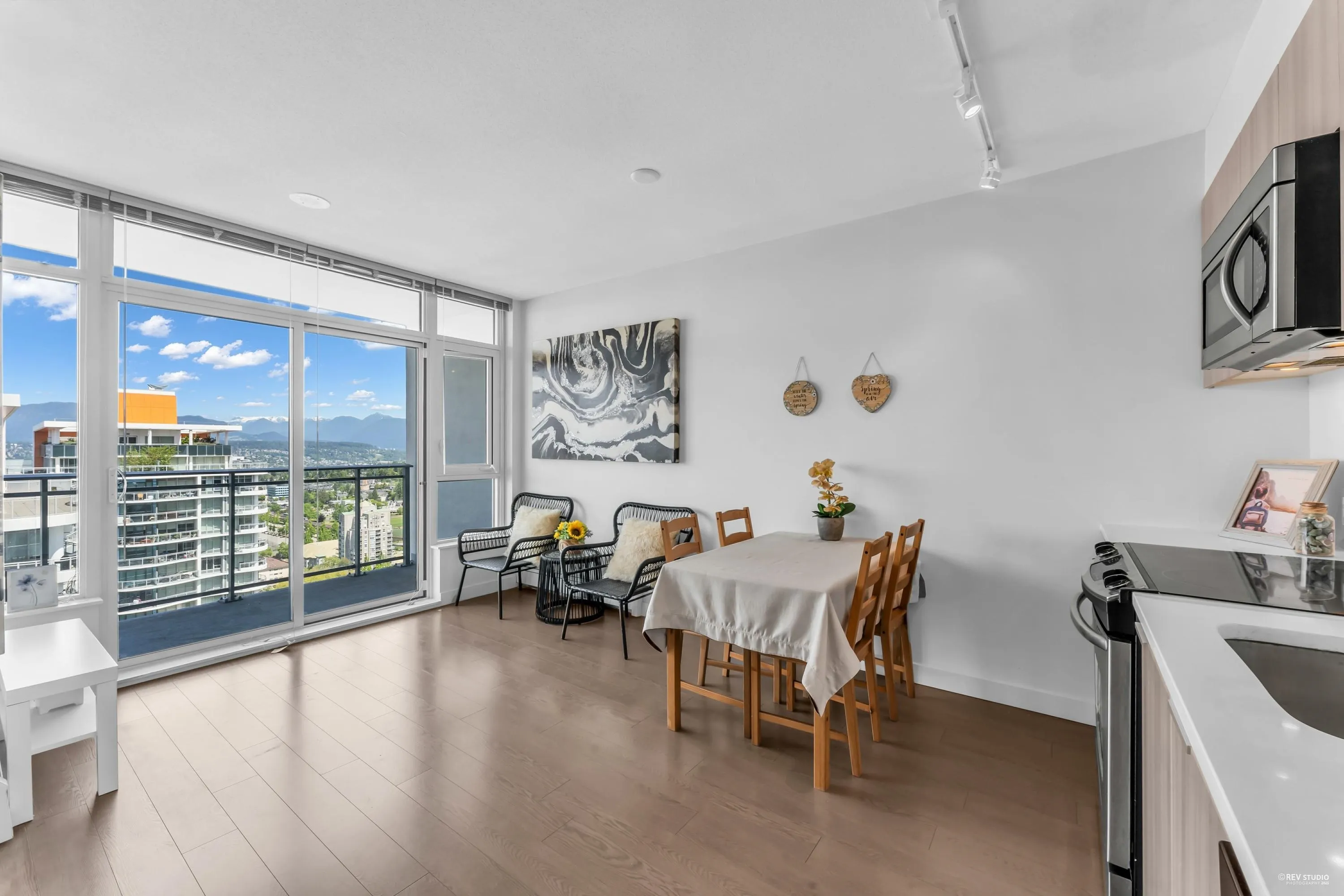 2602 13308 Central Avenue
