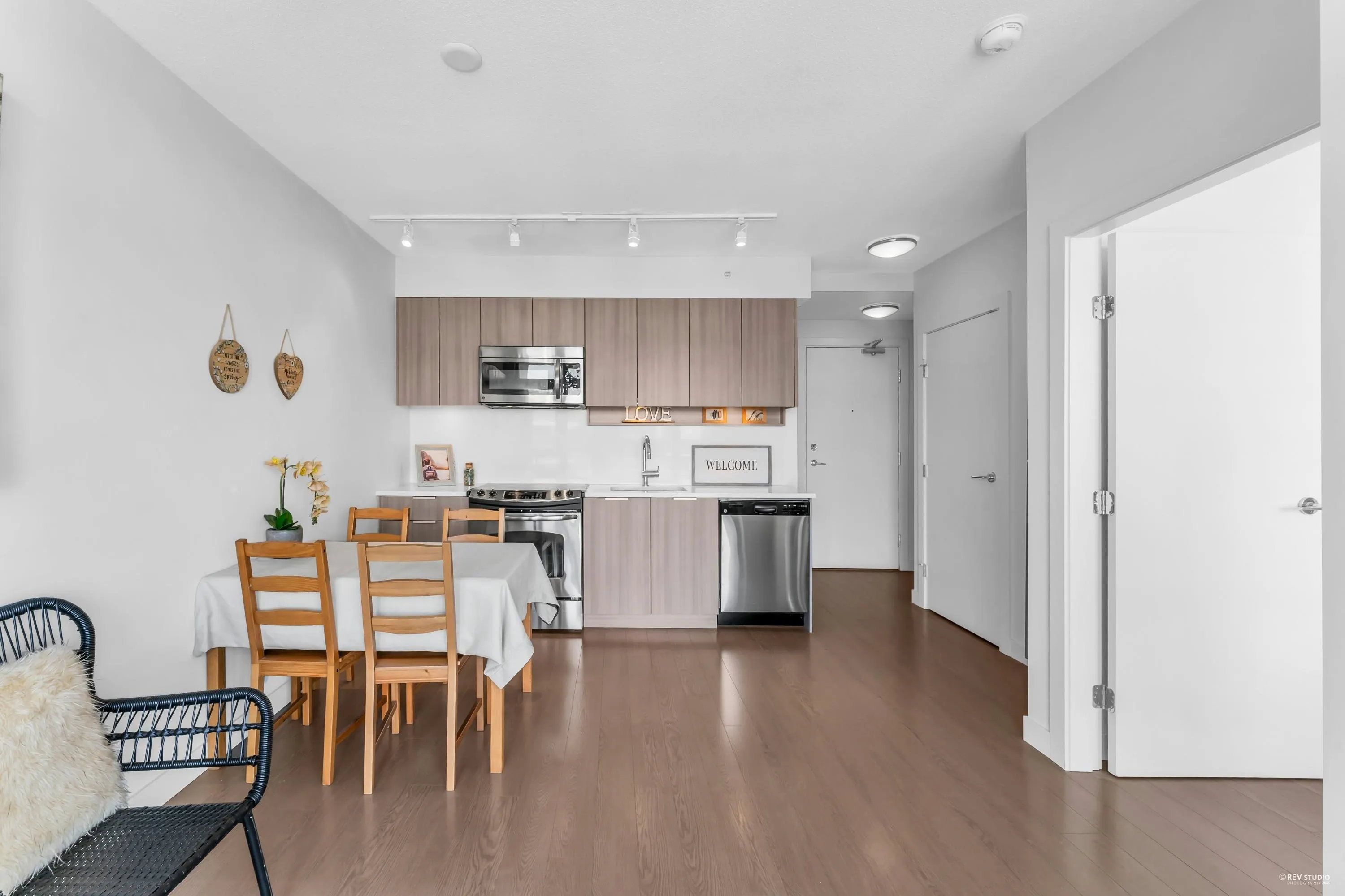 2602 13308 Central Avenue