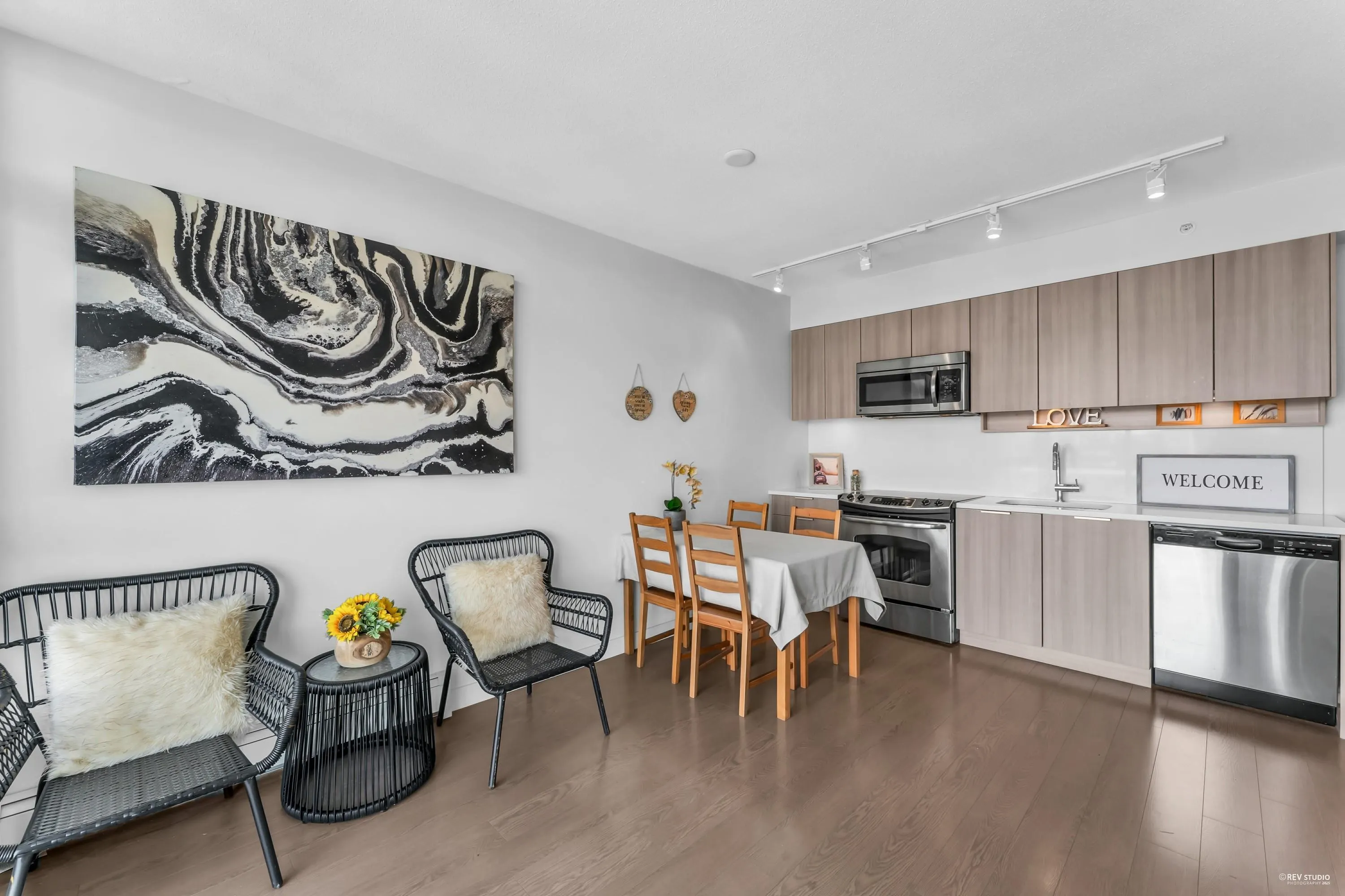 2602 13308 Central Avenue