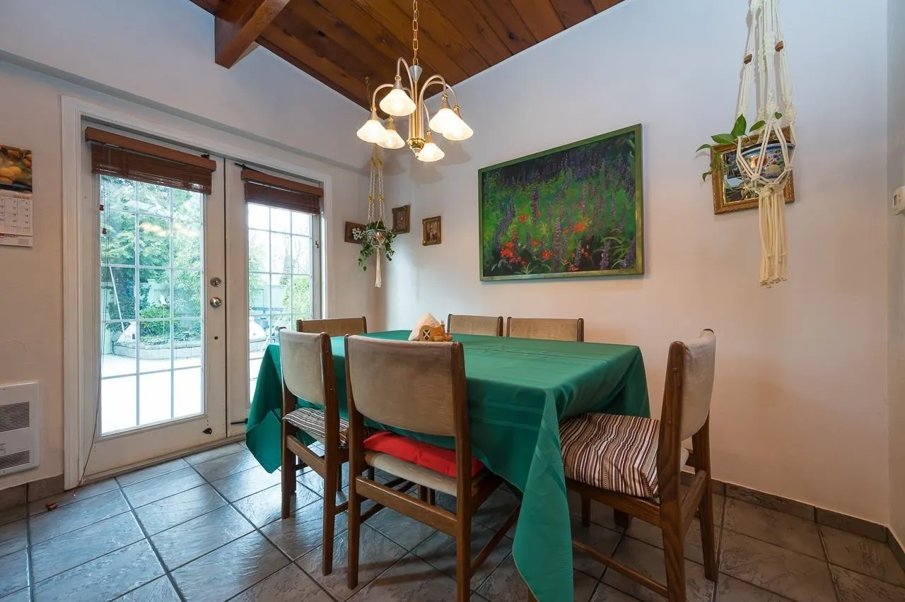20712 River Road