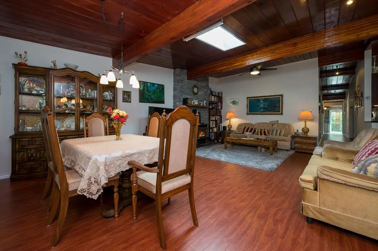 20712 River Road