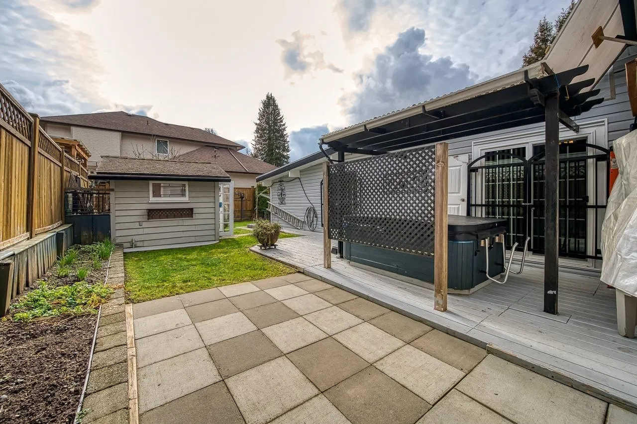 20712 River Road