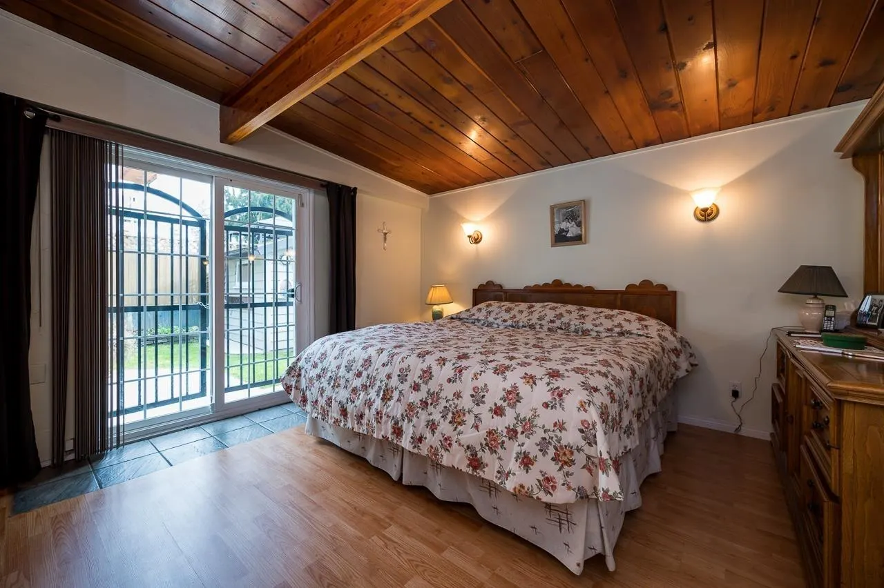 20712 River Road